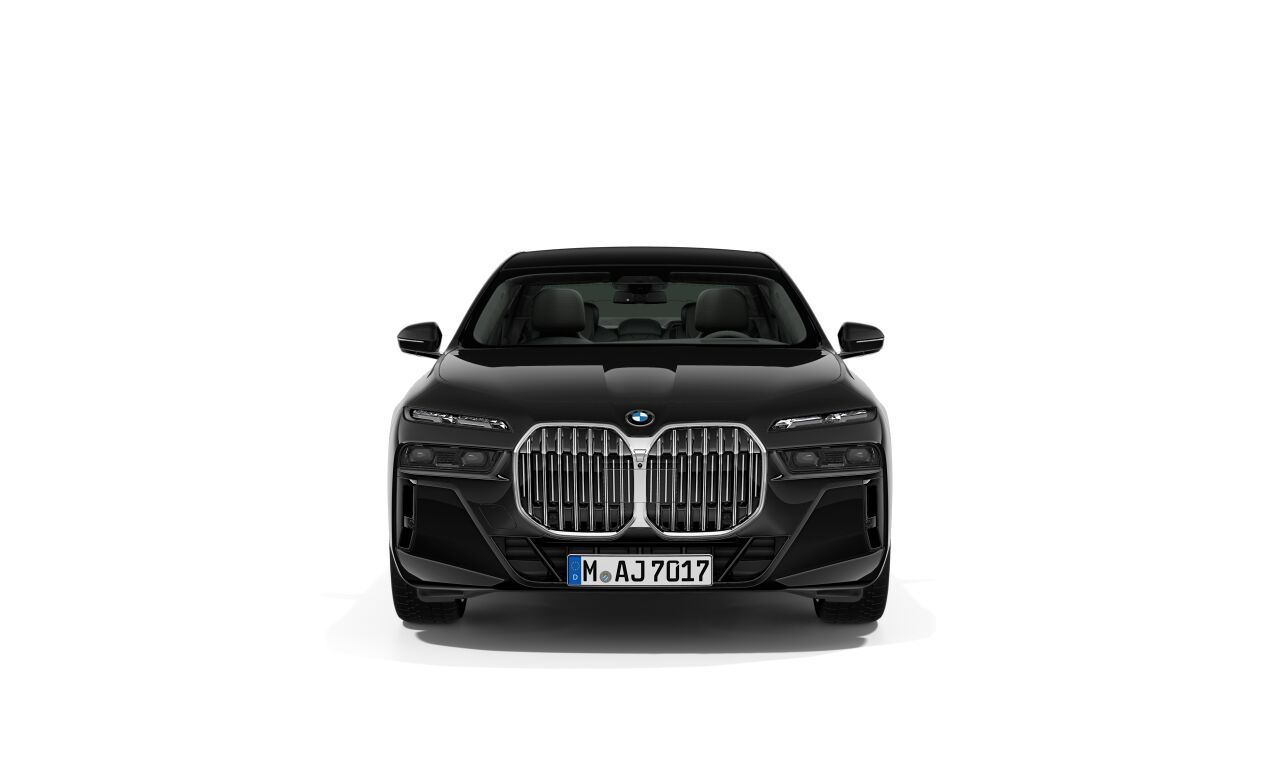 BMW 760i xDrive Sedan фото 2