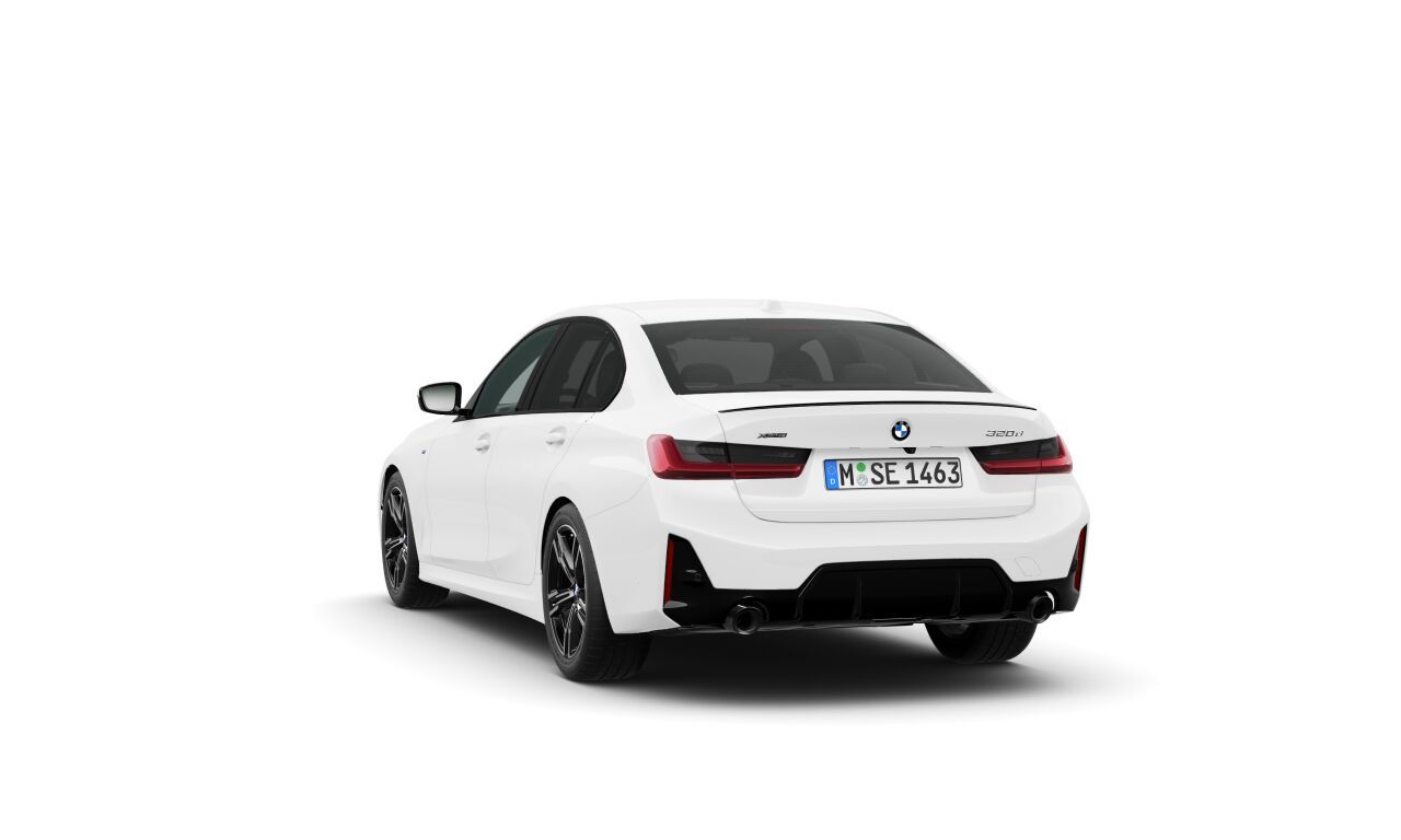 BMW 320d xDrive Sedan Белоснежный неметаллик фото 4