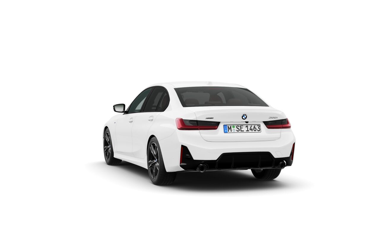 BMW 320i xDrive Sedan фото 4