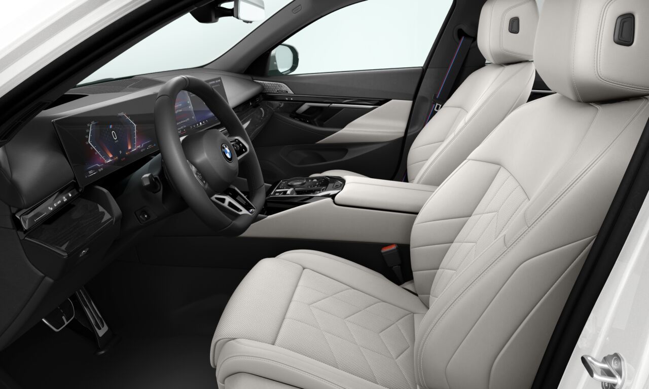 BMW 530i xDrive Sedan фото 1