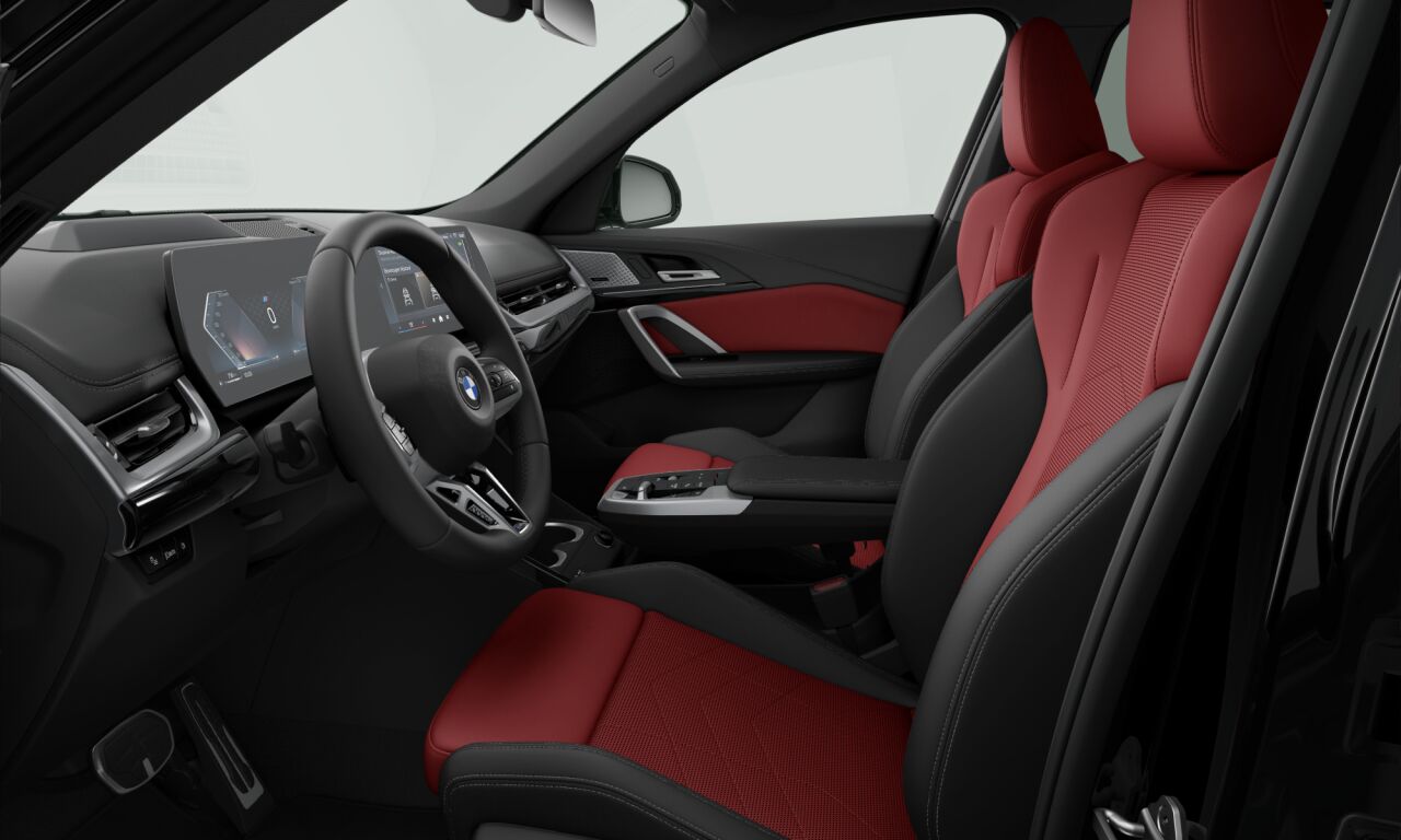BMW X1 sDrive18i SAV Черный Сапфир металлик фото 1