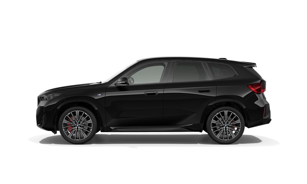 BMW X1 sDrive18i SAV Черный Сапфир металлик фото 3