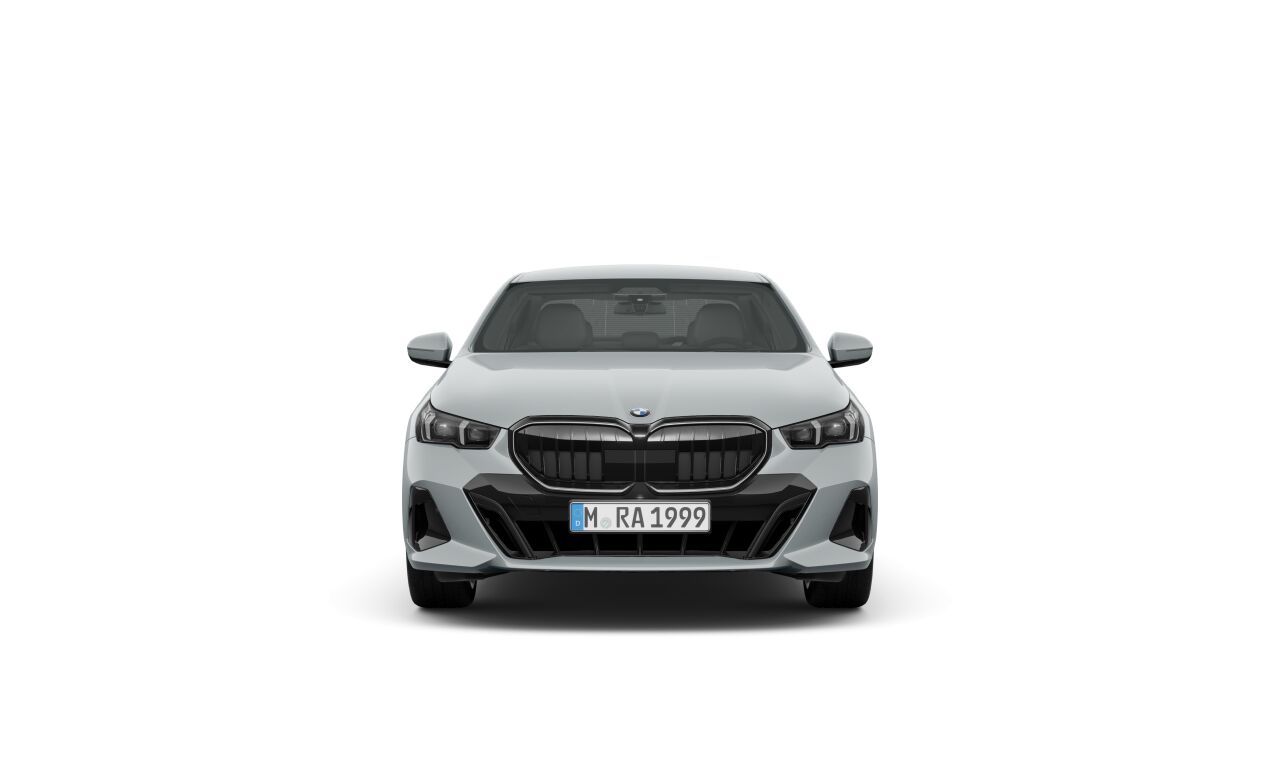 BMW 530i xDrive Sedan фото 2