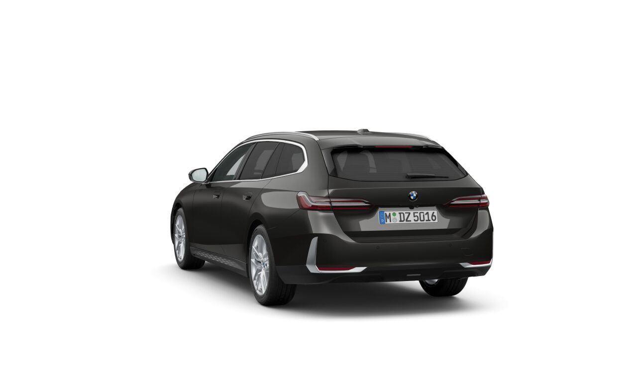 BMW 520i Touring Белоснежный неметаллик фото 4