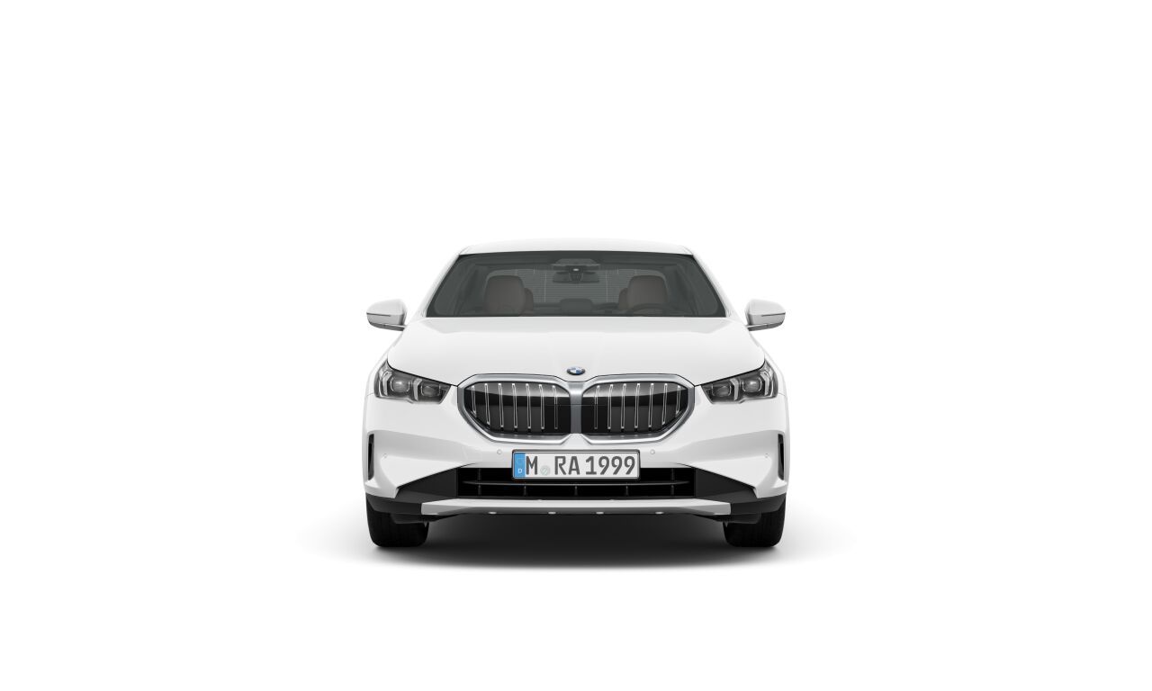BMW 520d Sedan Белоснежный неметаллик фото 2