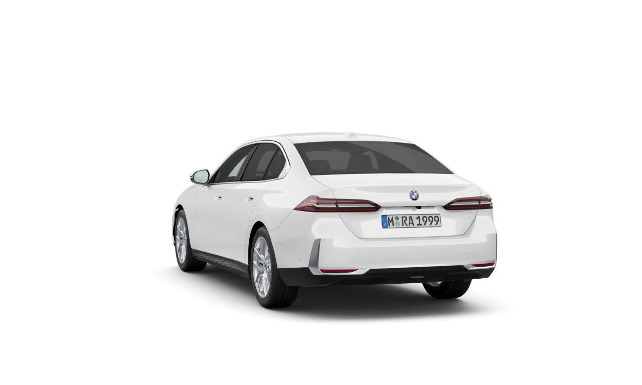 BMW 520d Sedan Белоснежный неметаллик фото 4