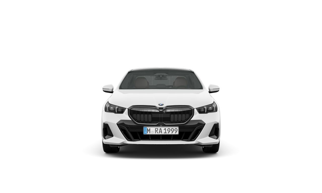 BMW 520d xDrive Sedan Белоснежный неметаллик фото 2