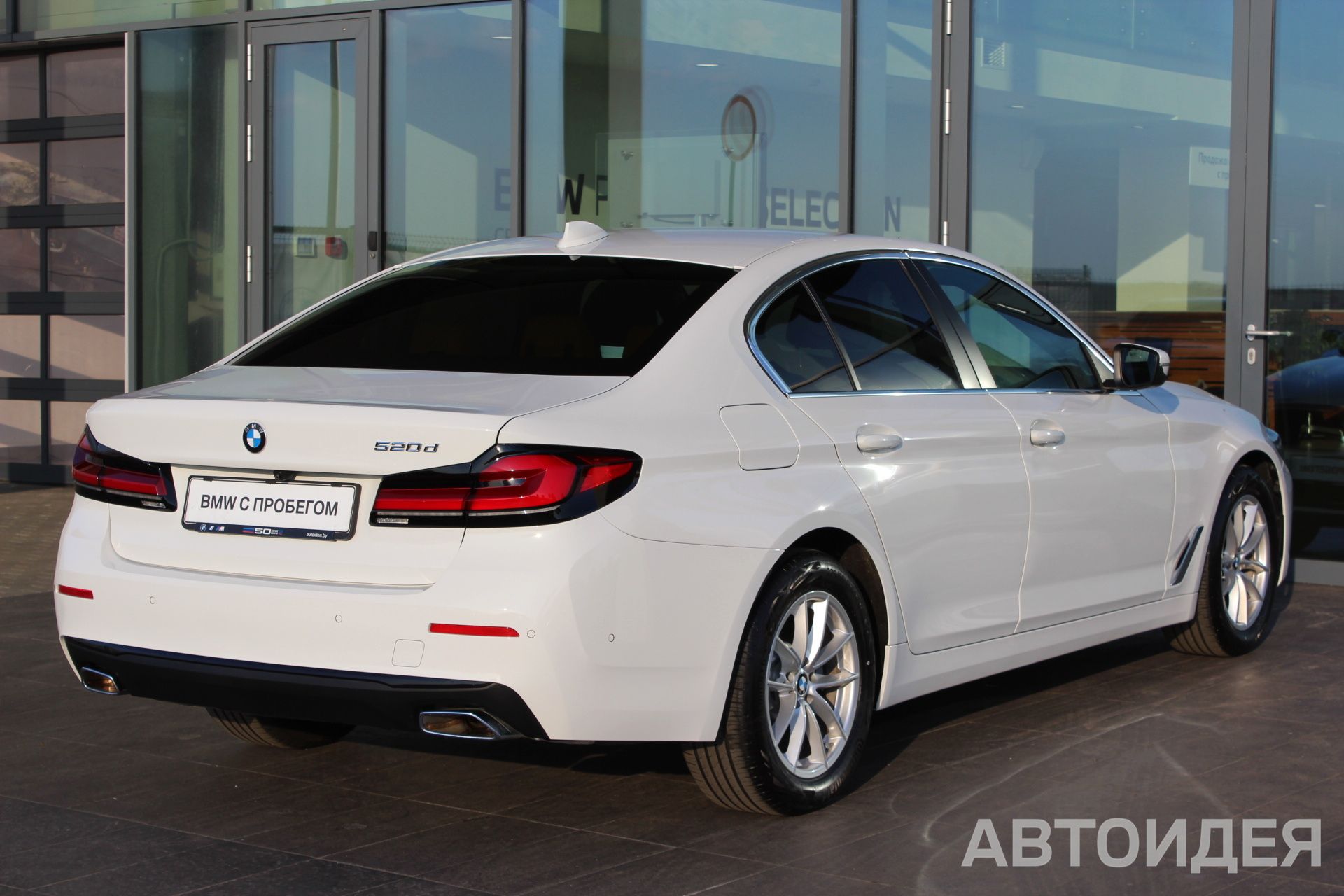 BMW 520d Sedan фото 4