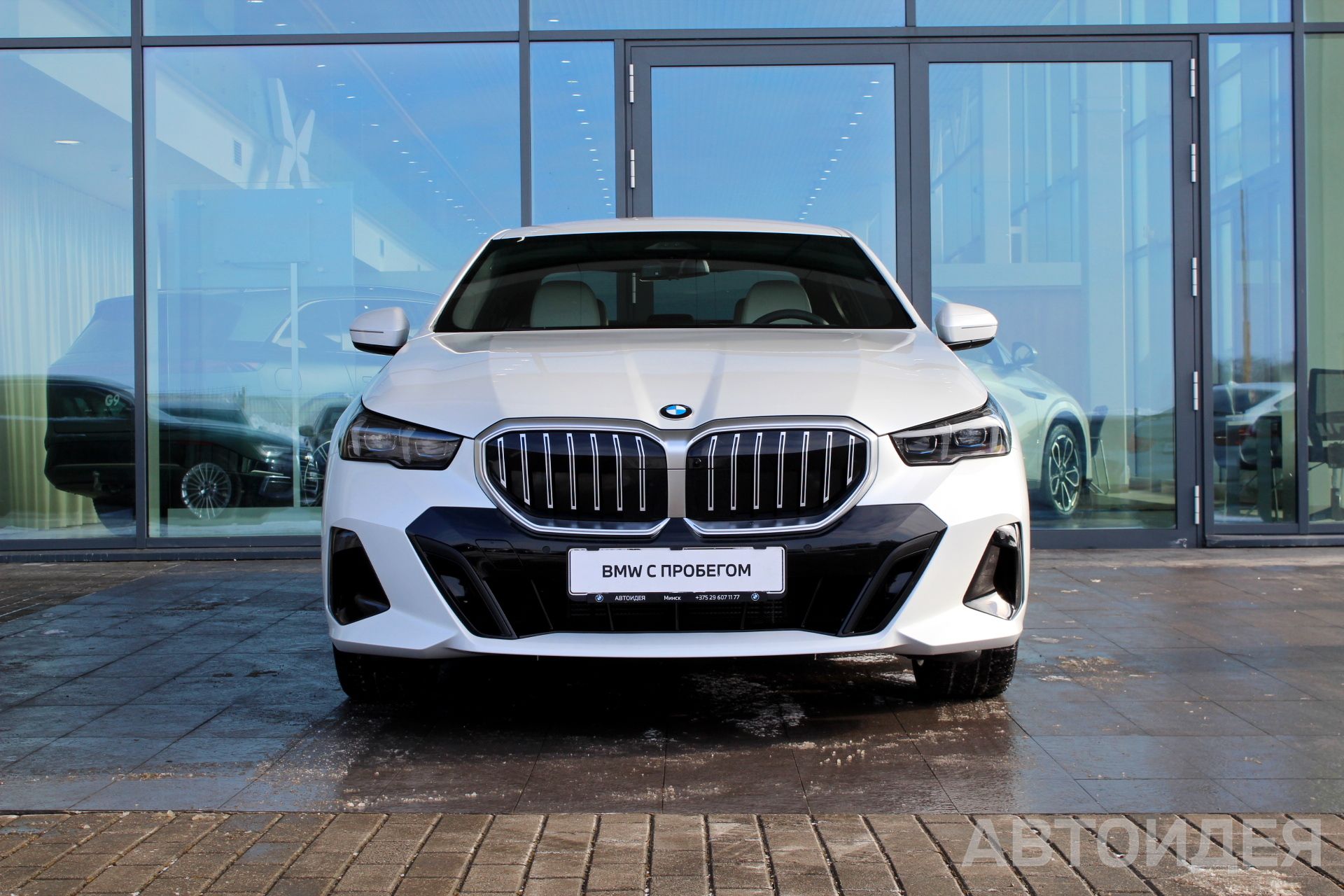 BMW 520d xDrive Sedan Белый Минерал металлик фото 4