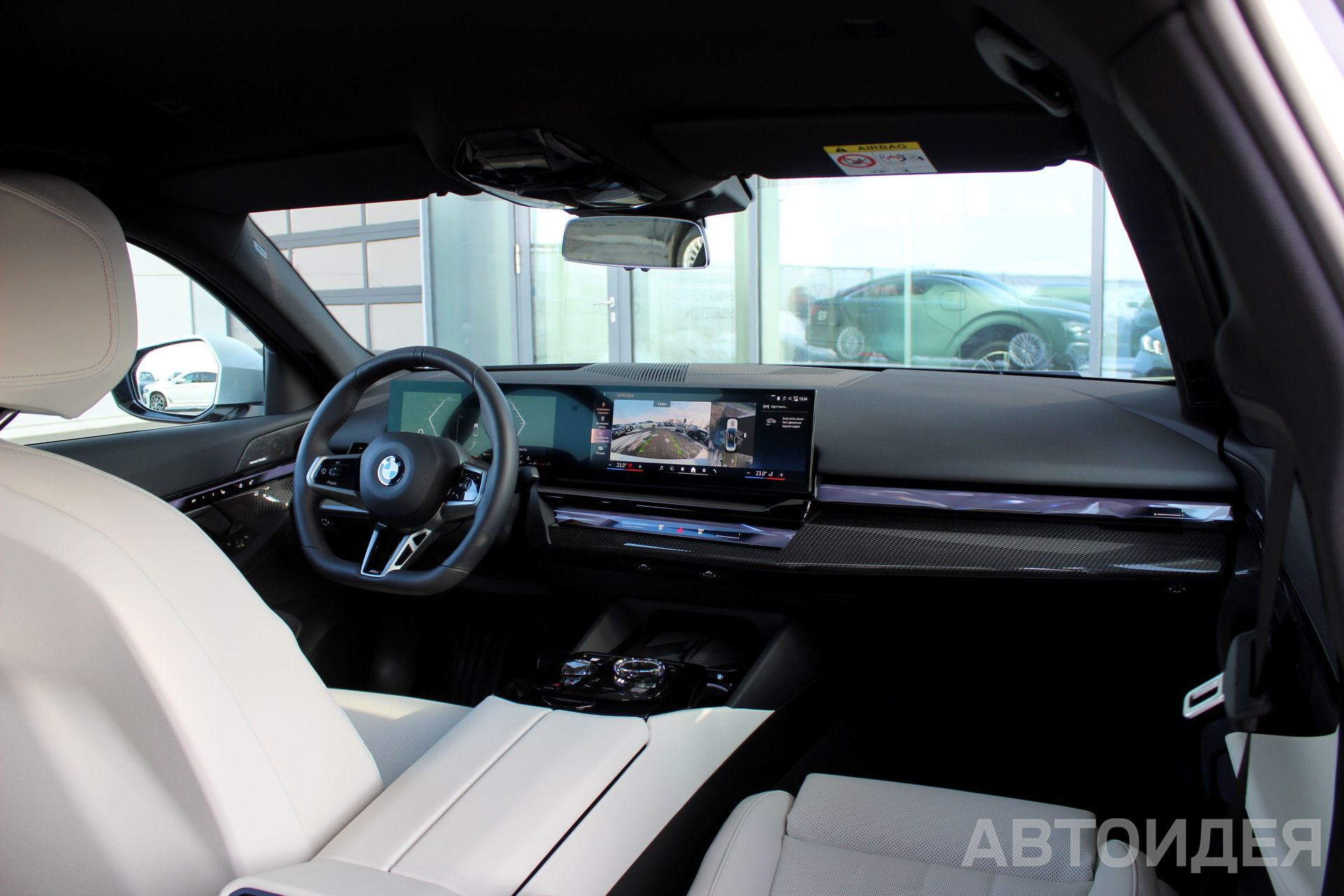 BMW 520d xDrive Sedan Белый Минерал металлик фото 7