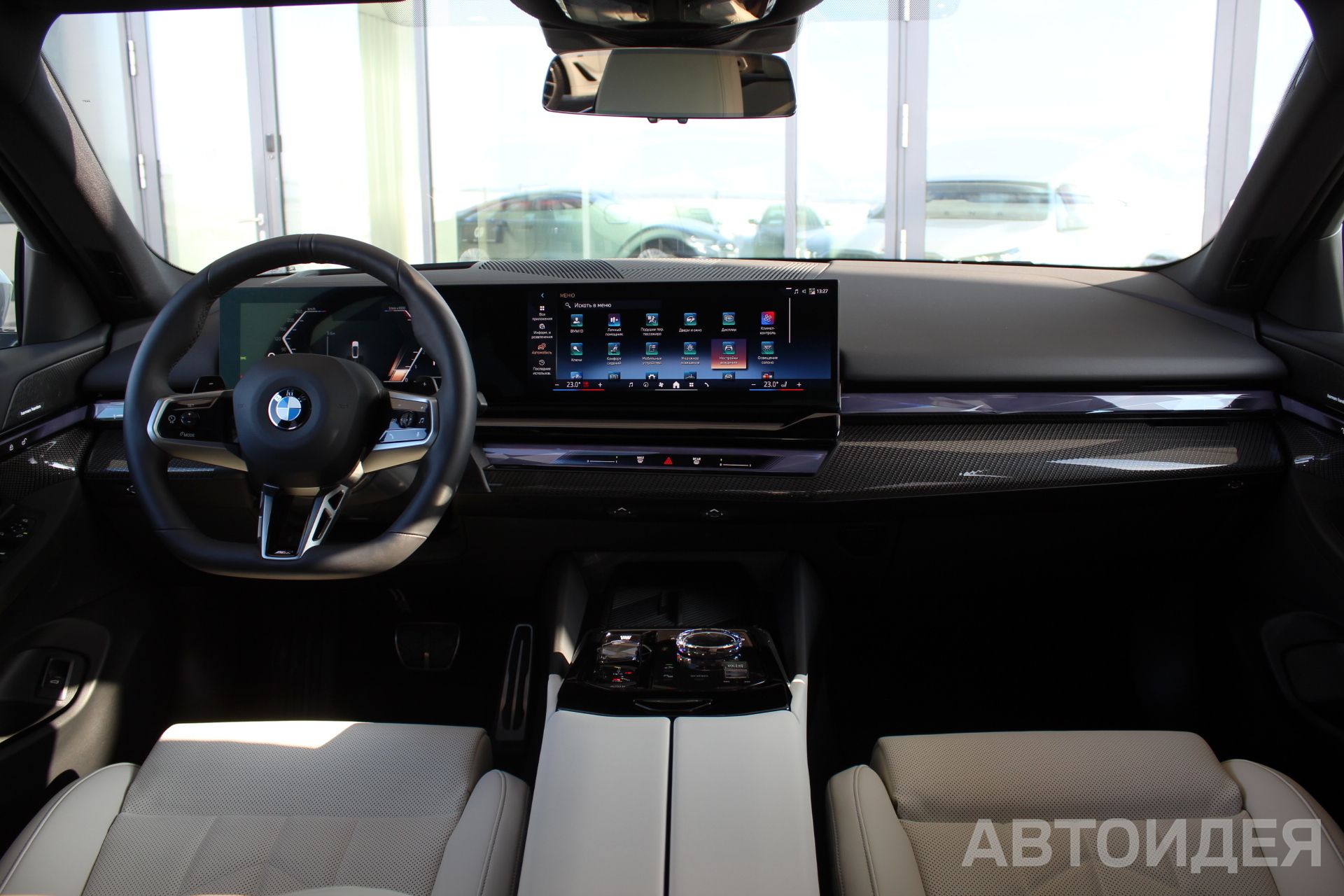 BMW 520d xDrive Sedan Белый Минерал металлик фото 8