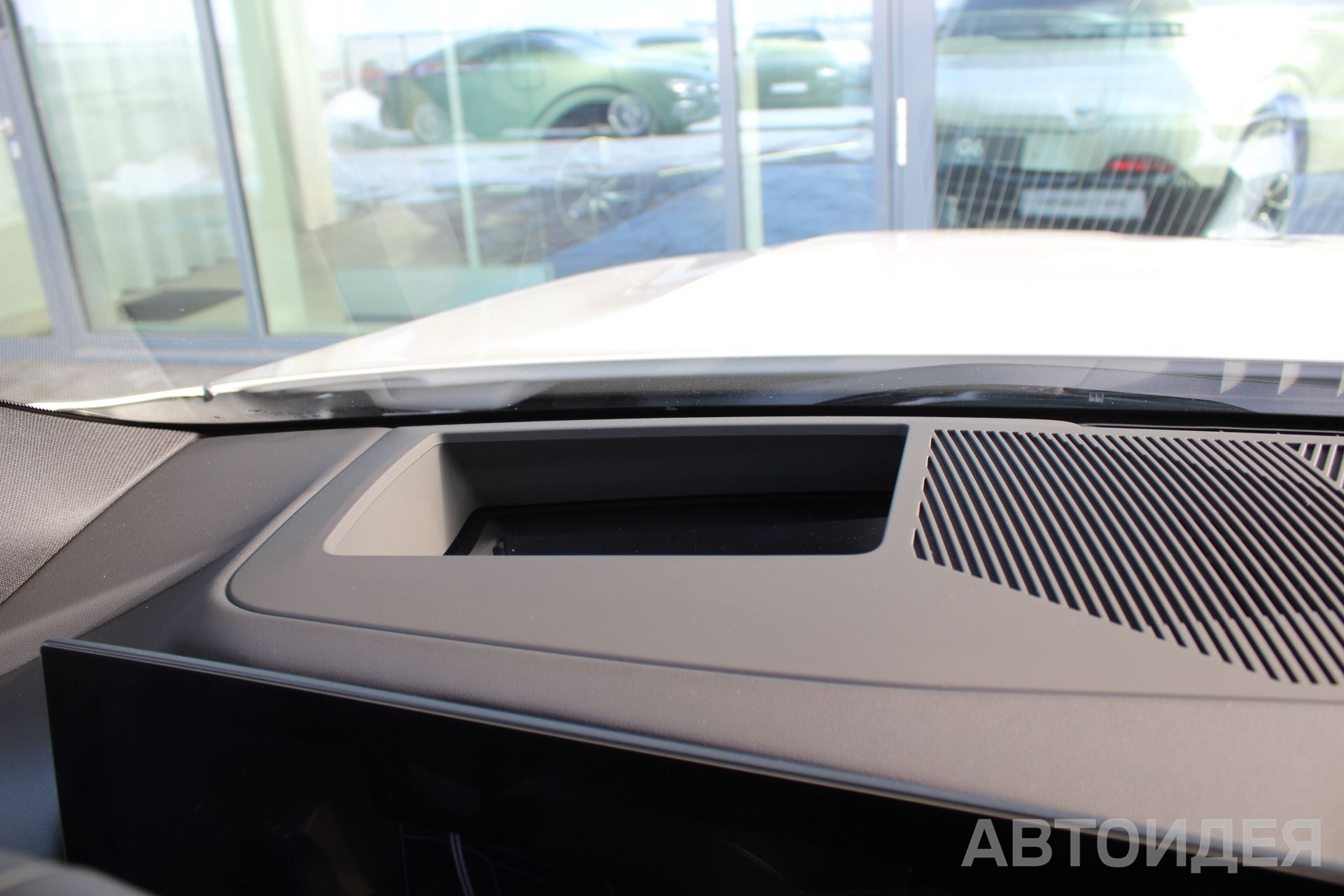 BMW 520d xDrive Sedan Белый Минерал металлик фото 12