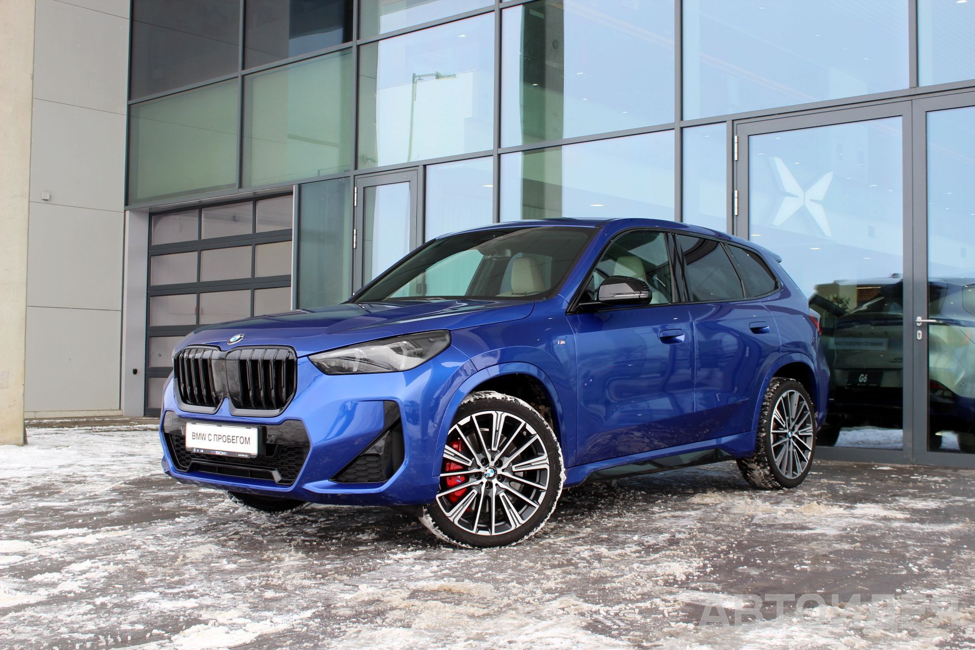 BMW X1 sDrive18i SAV Синий Портимао металлик