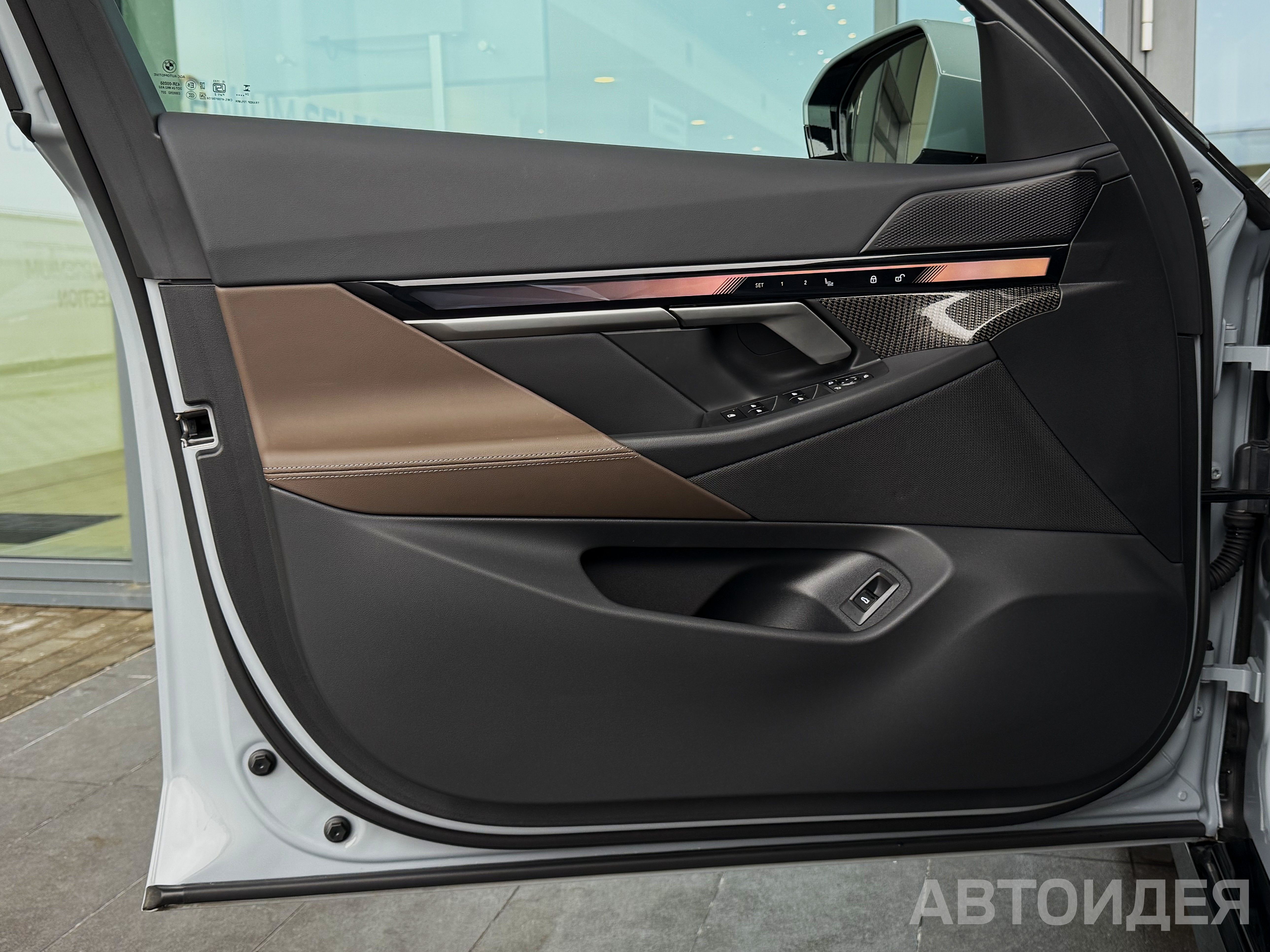 BMW 530i xDrive Sedan M Серый Бруклин металлик фото 9