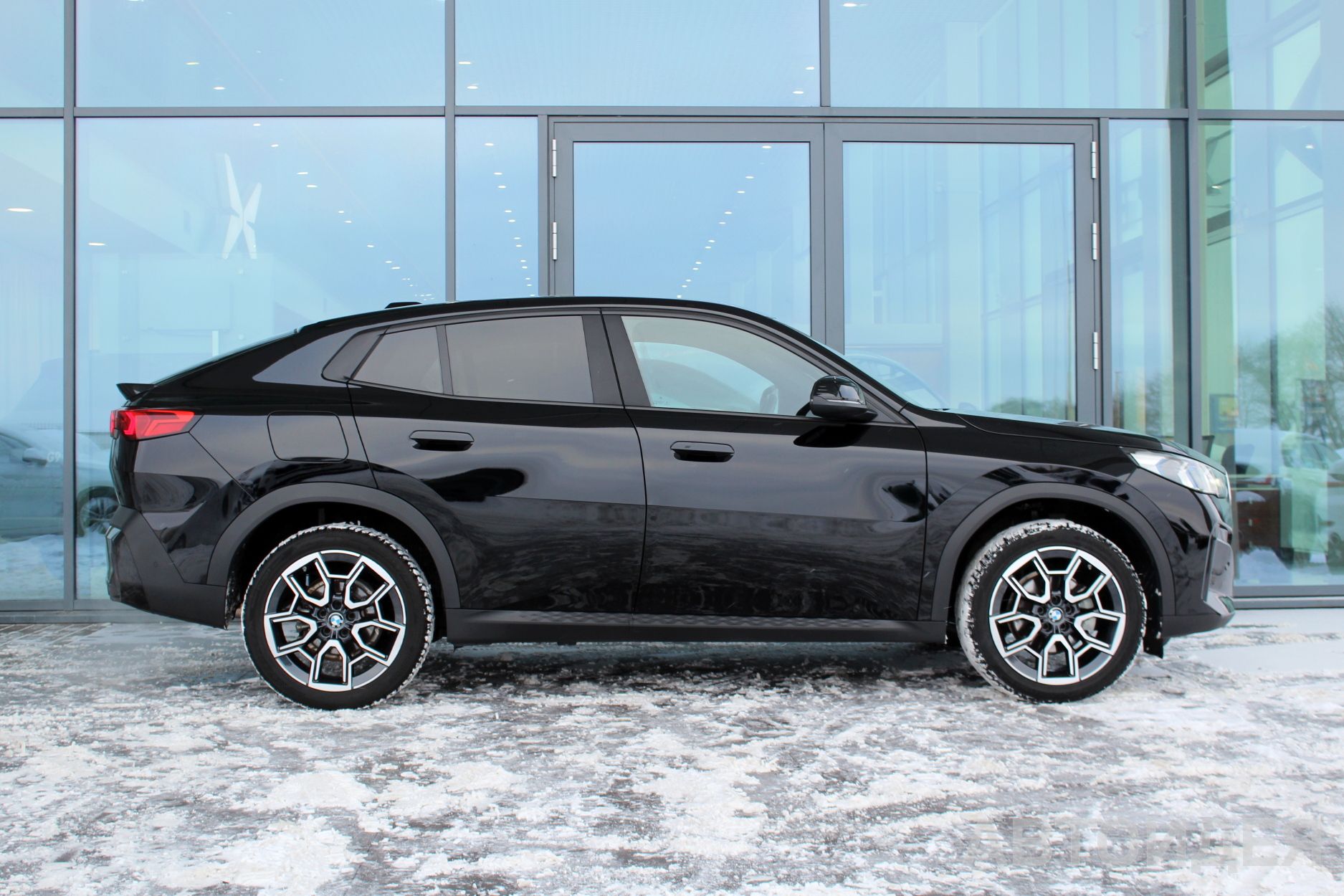 BMW X2 sDrive18i фото 3