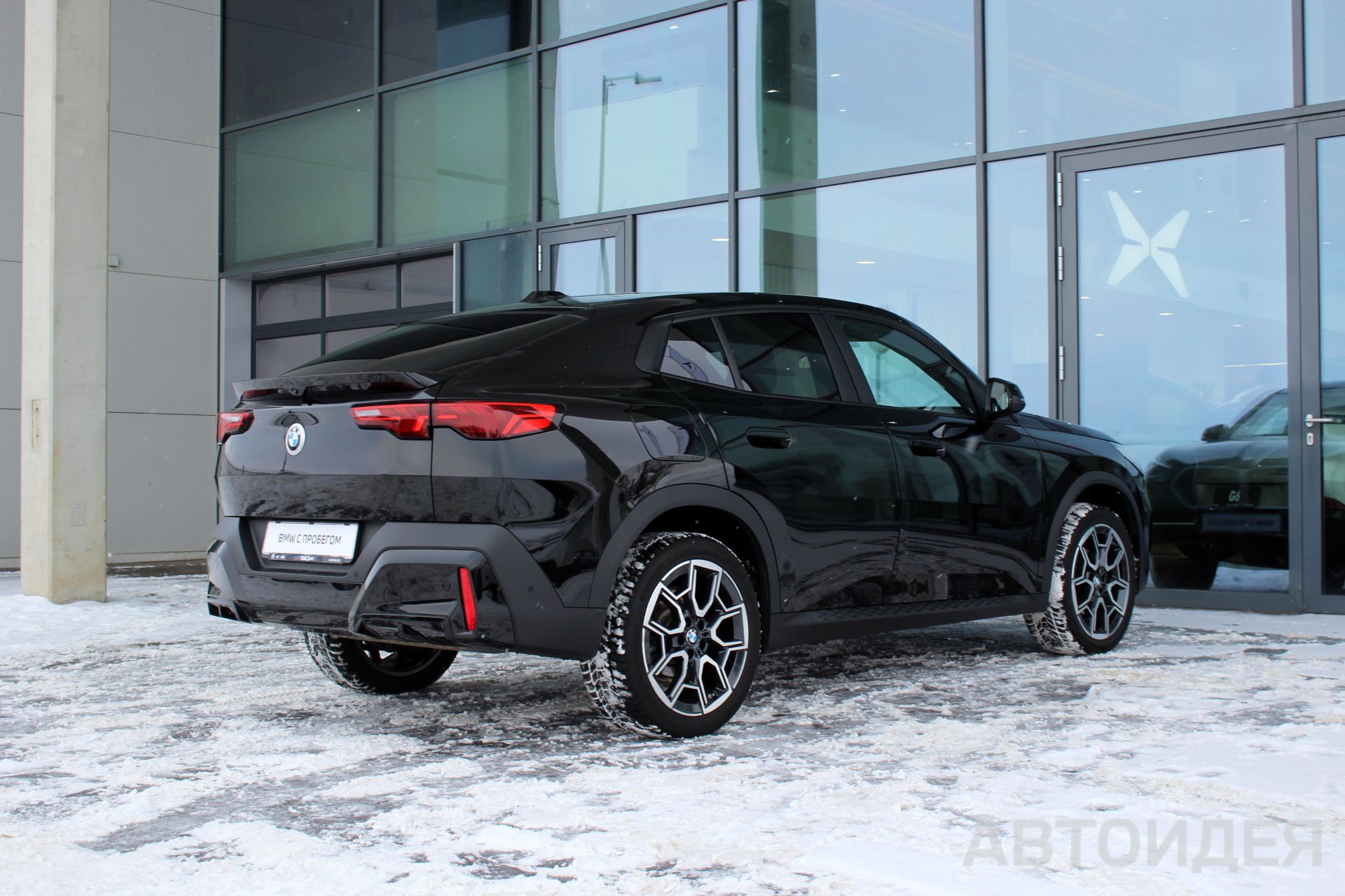 BMW X2 sDrive18i Черный неметаллик фото 1