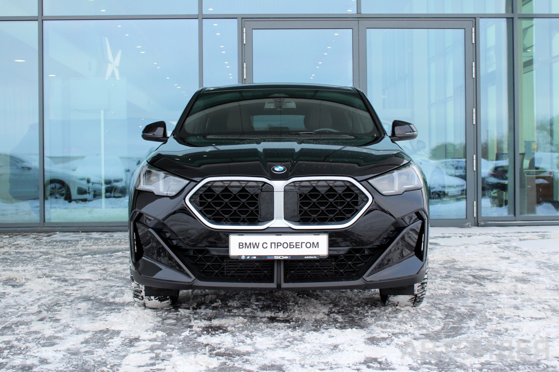 BMW X2 sDrive18i Черный неметаллик фото 4
