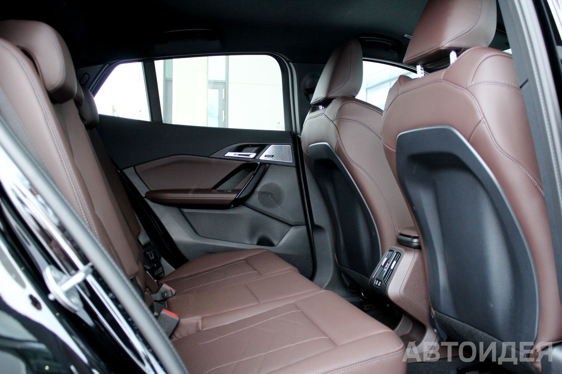 BMW X2 sDrive18i Черный неметаллик фото 23