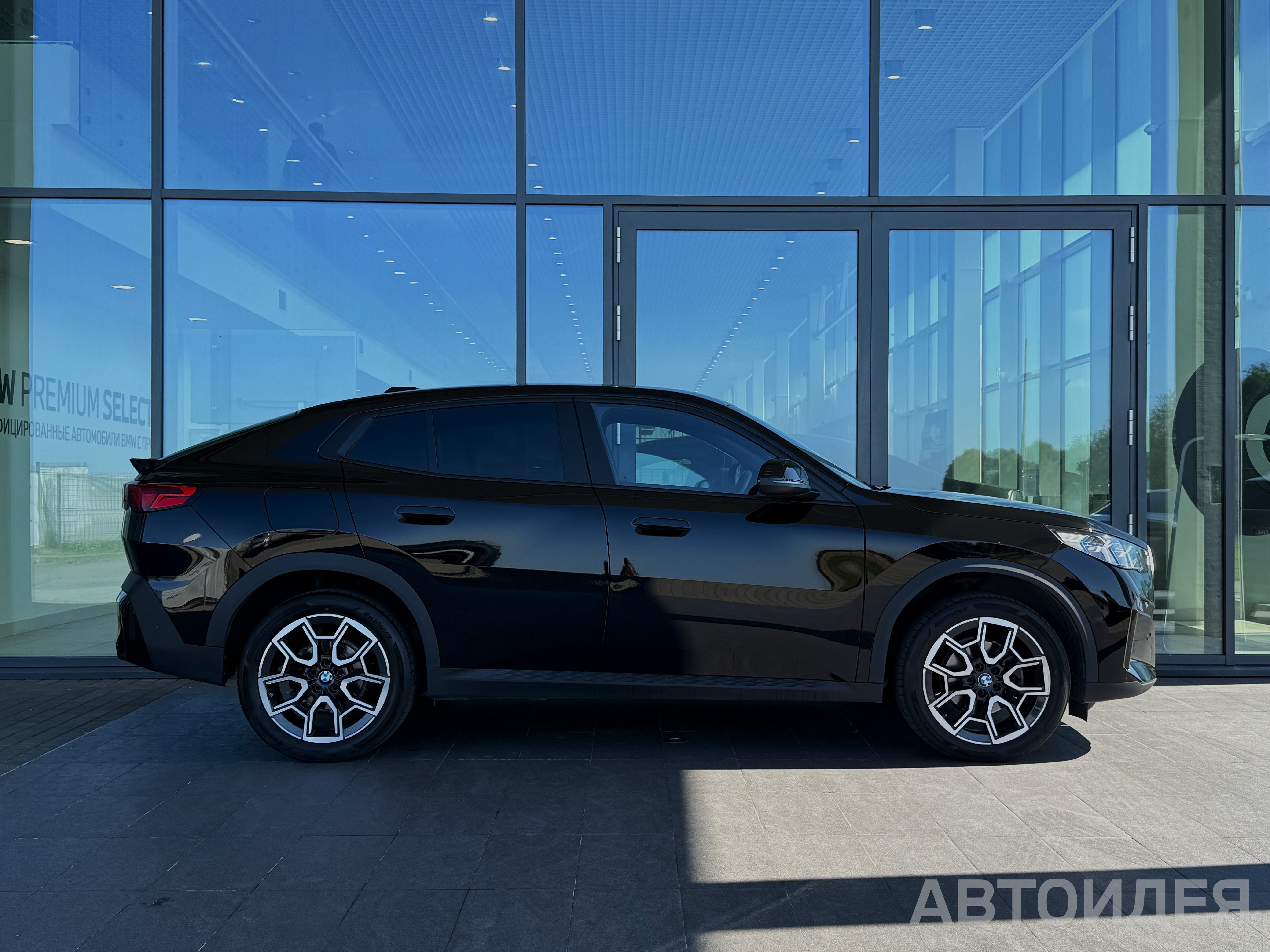 BMW X2 sDrive18i фото 2