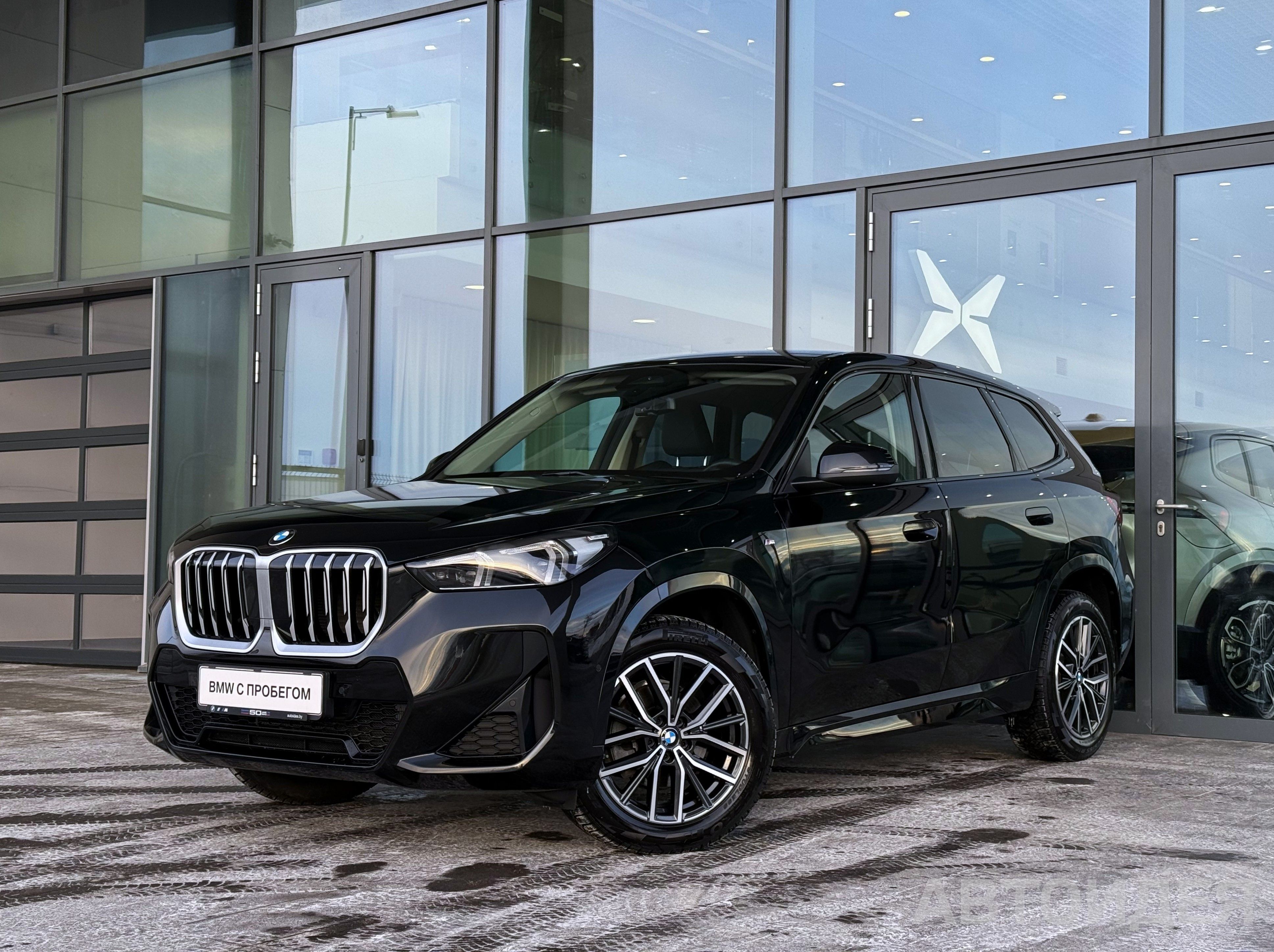 BMW X1 sDrive18i SAV Черный Сапфир металлик