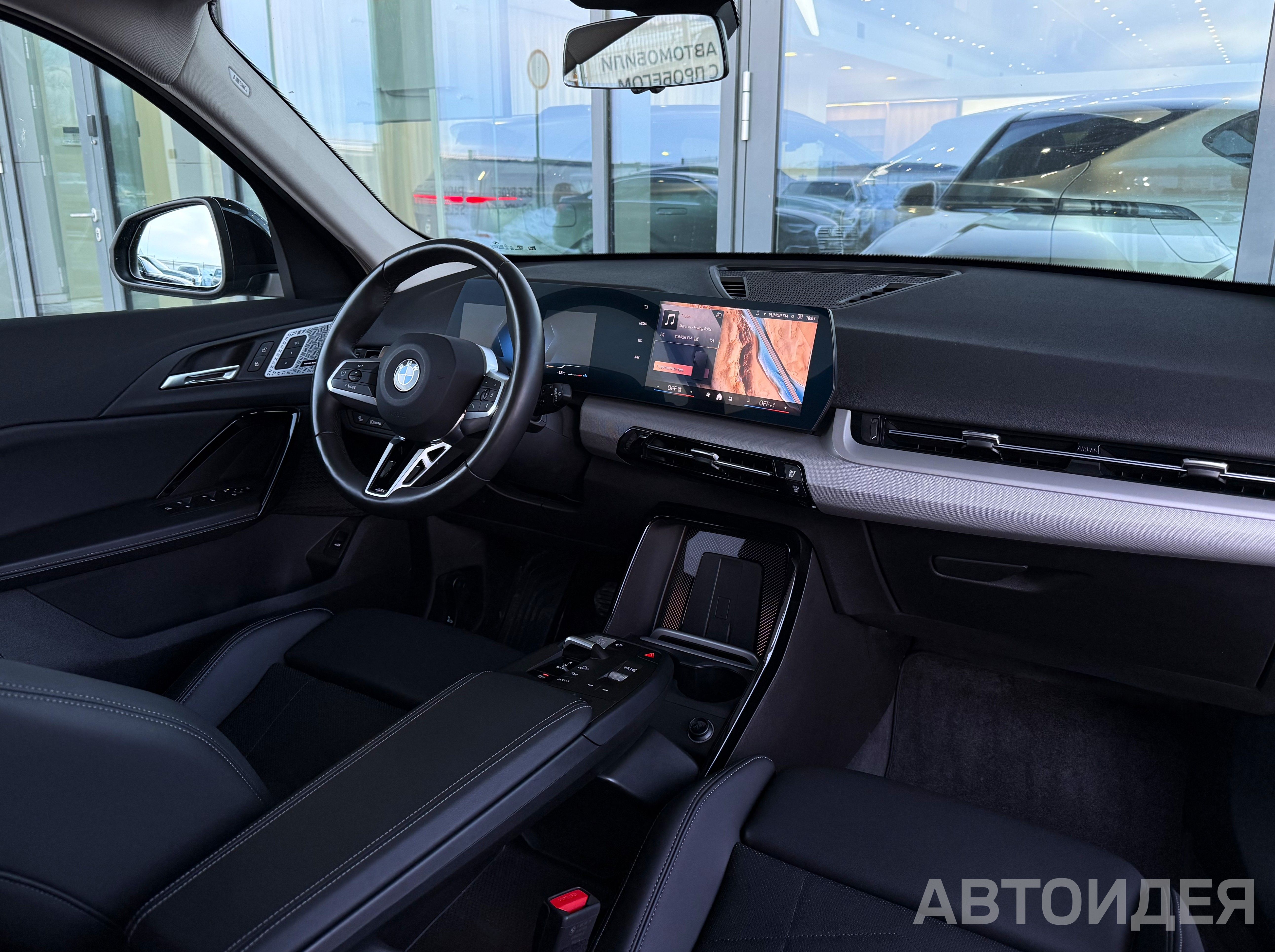 BMW X1 sDrive18i SAV Черный Сапфир металлик фото 5