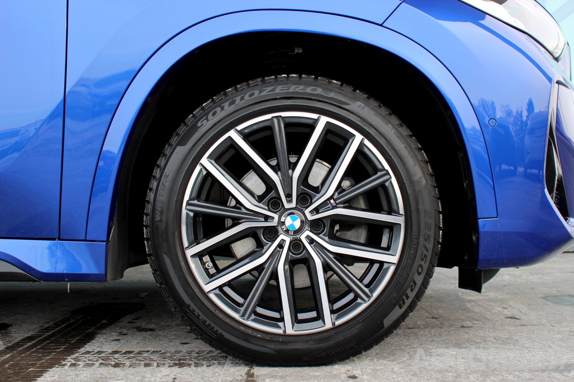 BMW X1 sDrive18i SAV Синий Портимао металлик фото 6