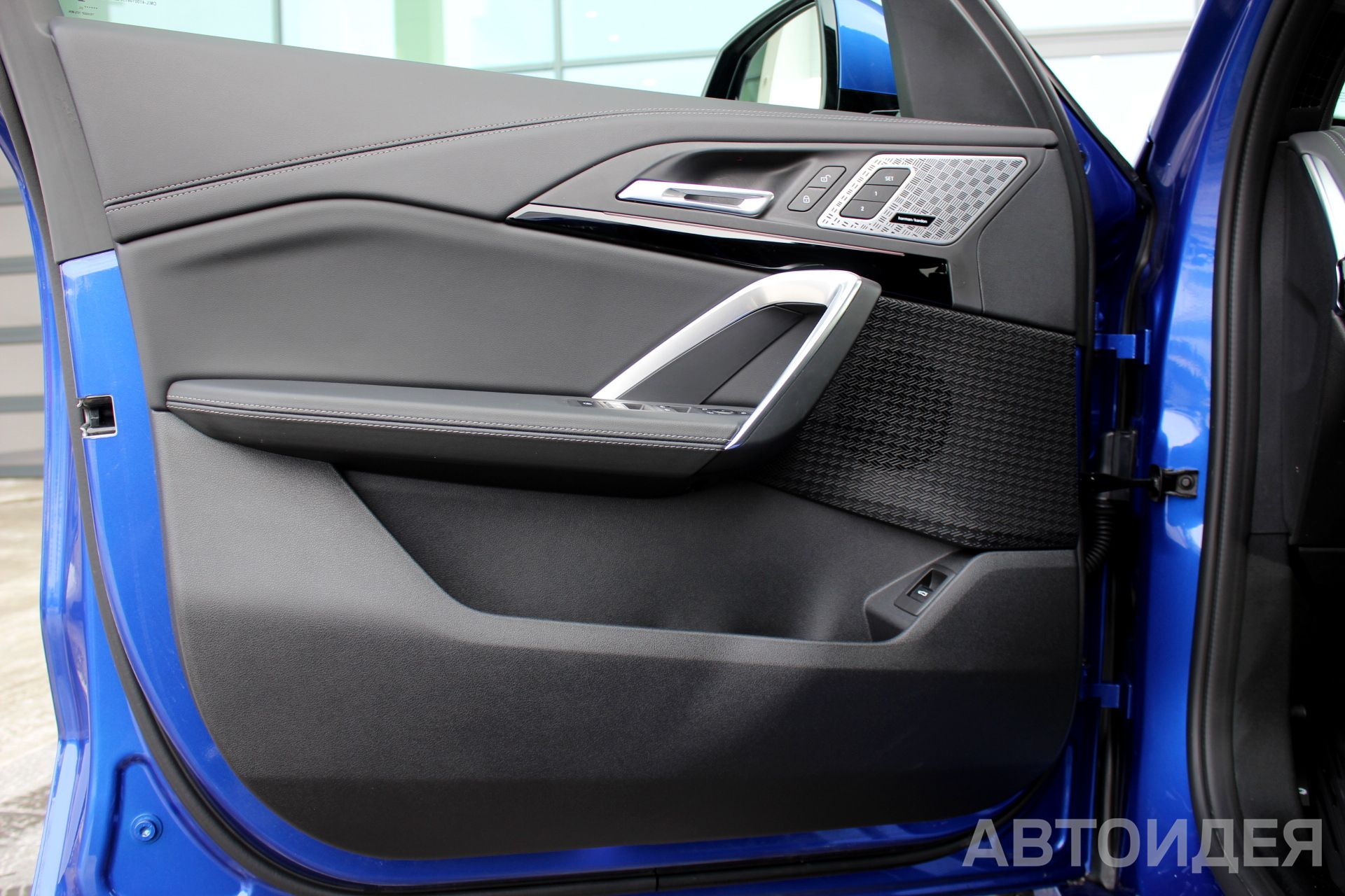 BMW X1 sDrive18i SAV Синий Портимао металлик фото 19