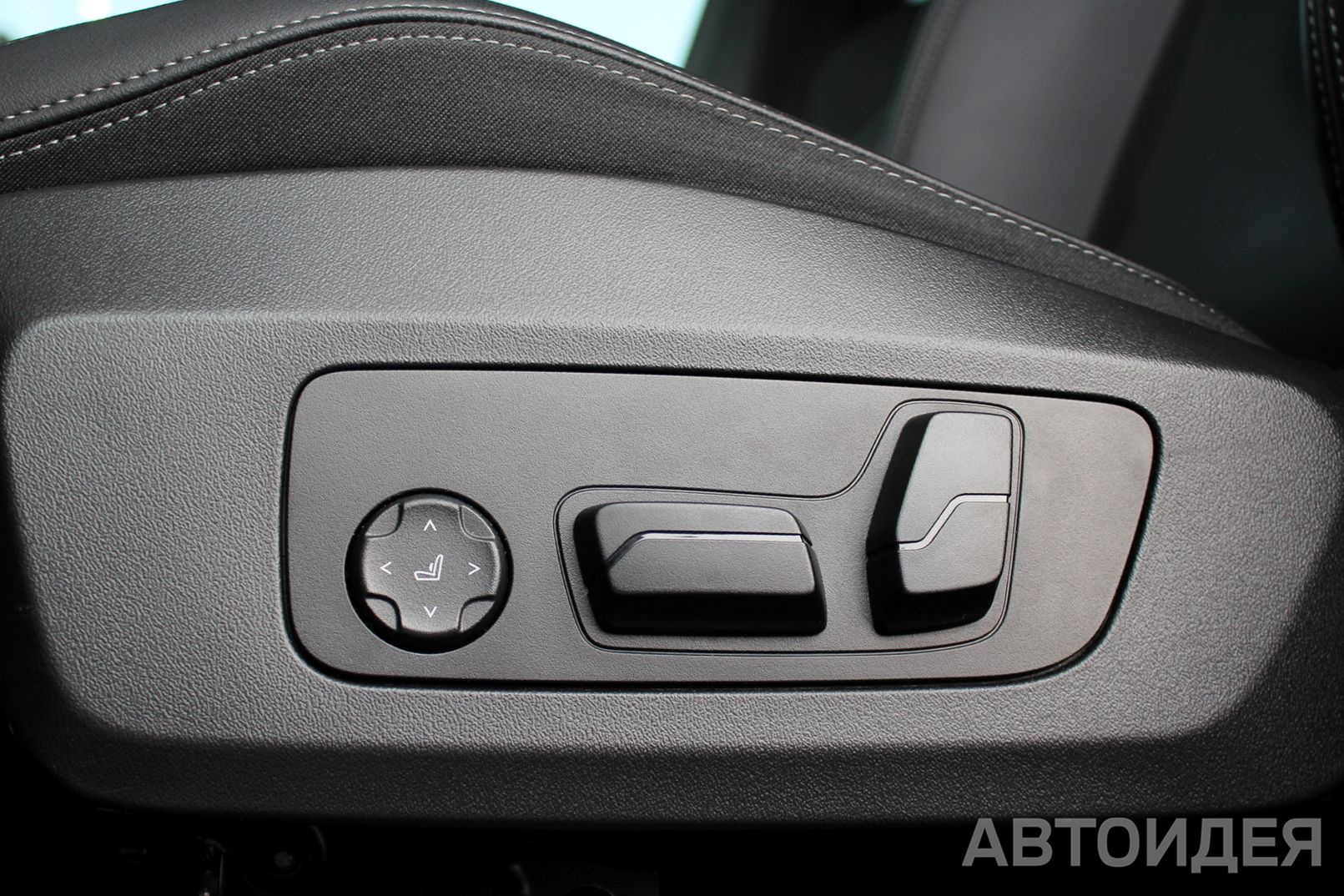 BMW X1 sDrive18i SAV Синий Портимао металлик фото 22