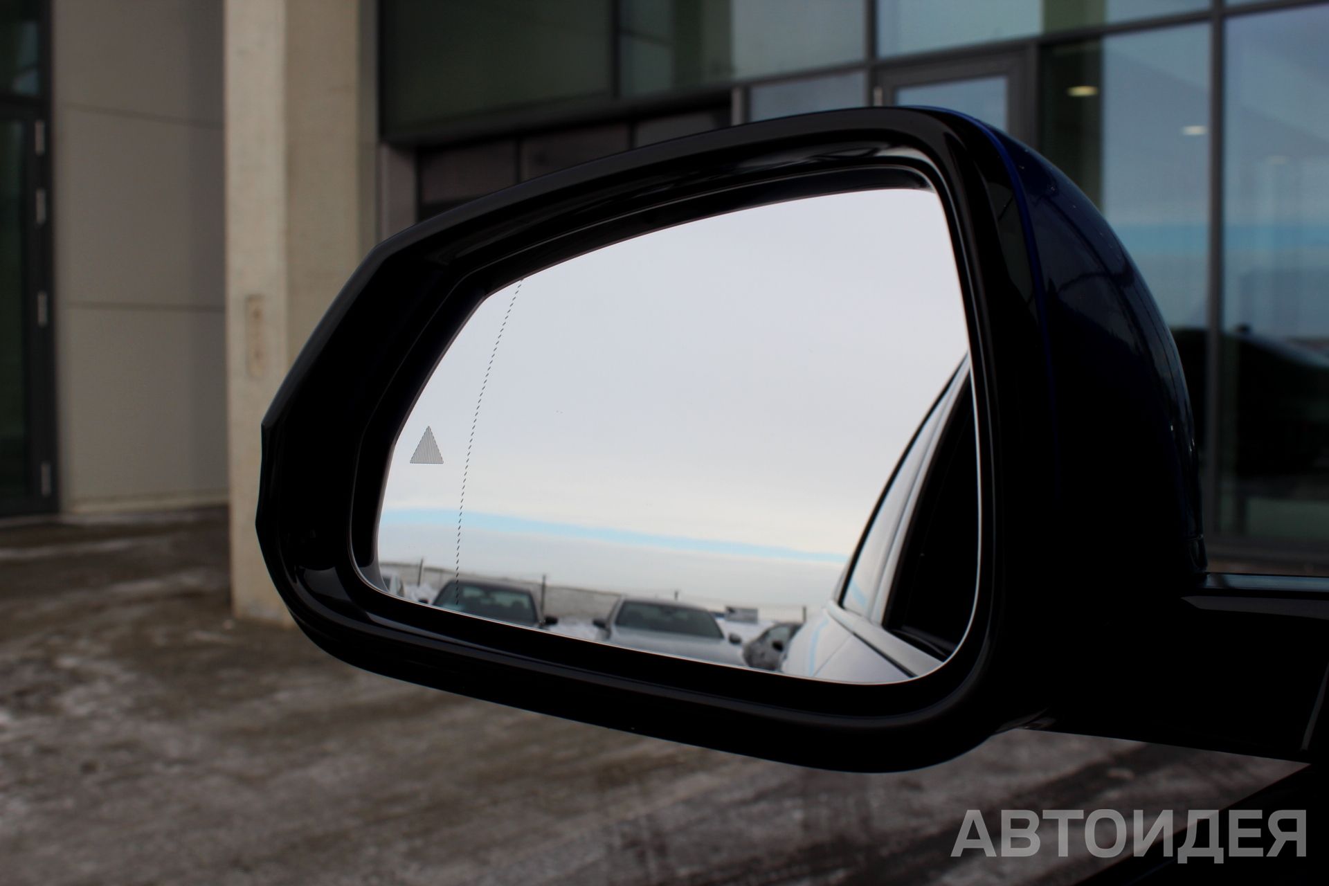 BMW X1 sDrive18i SAV Синий Портимао металлик фото 28