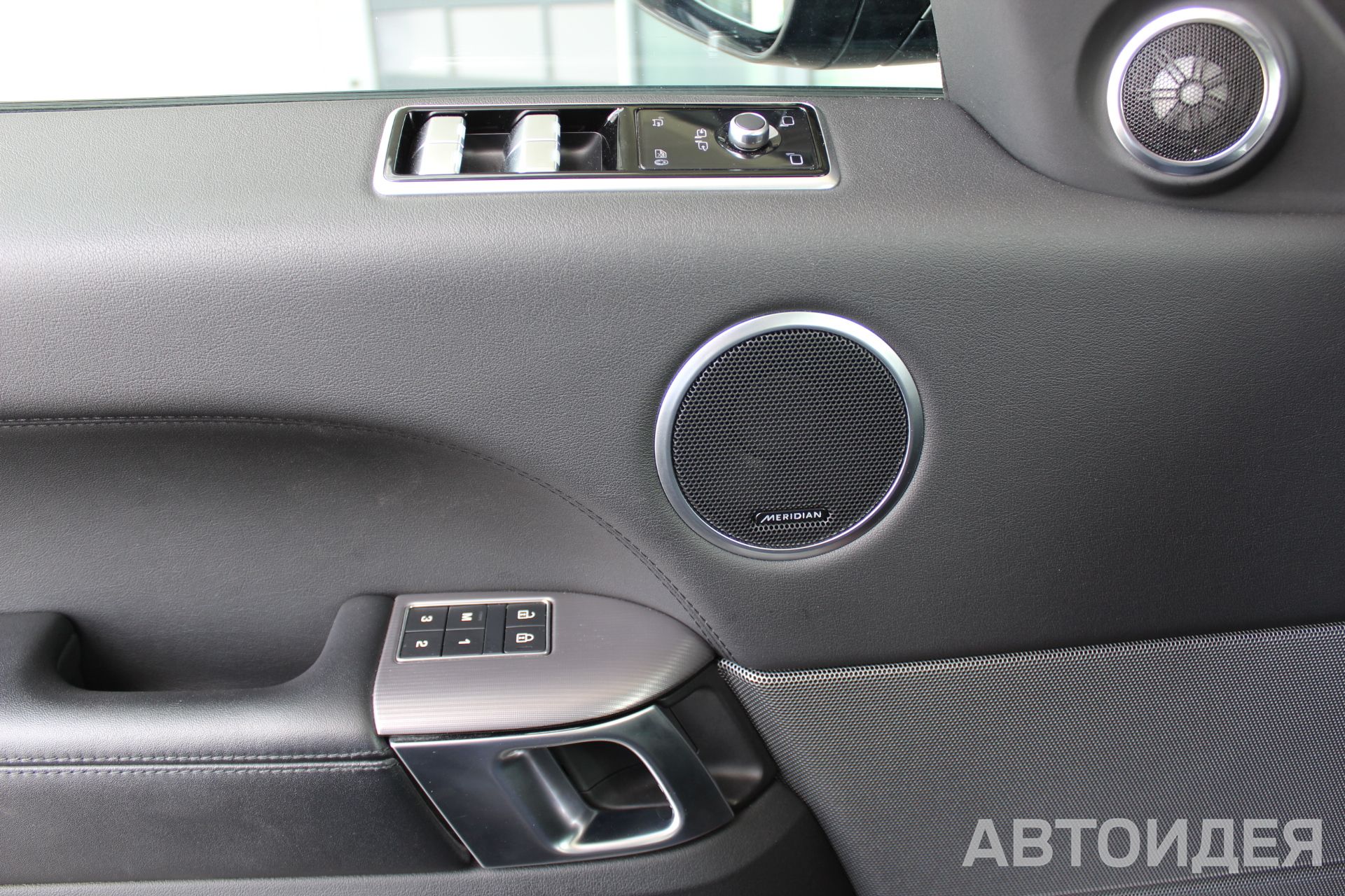 Land Rover Range Rover Sport фото 10
