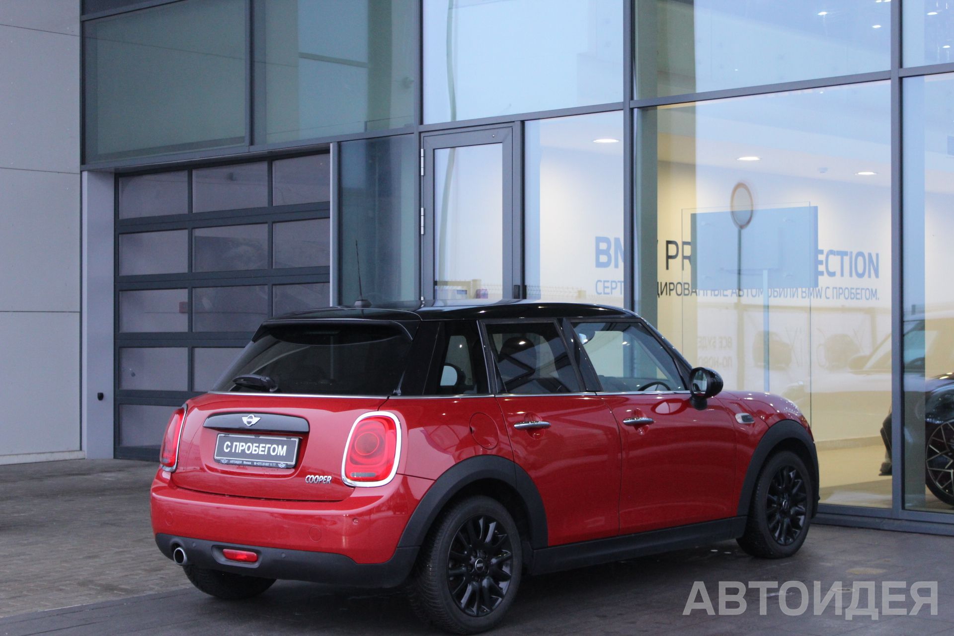MINI Cooper 5 door фото 3