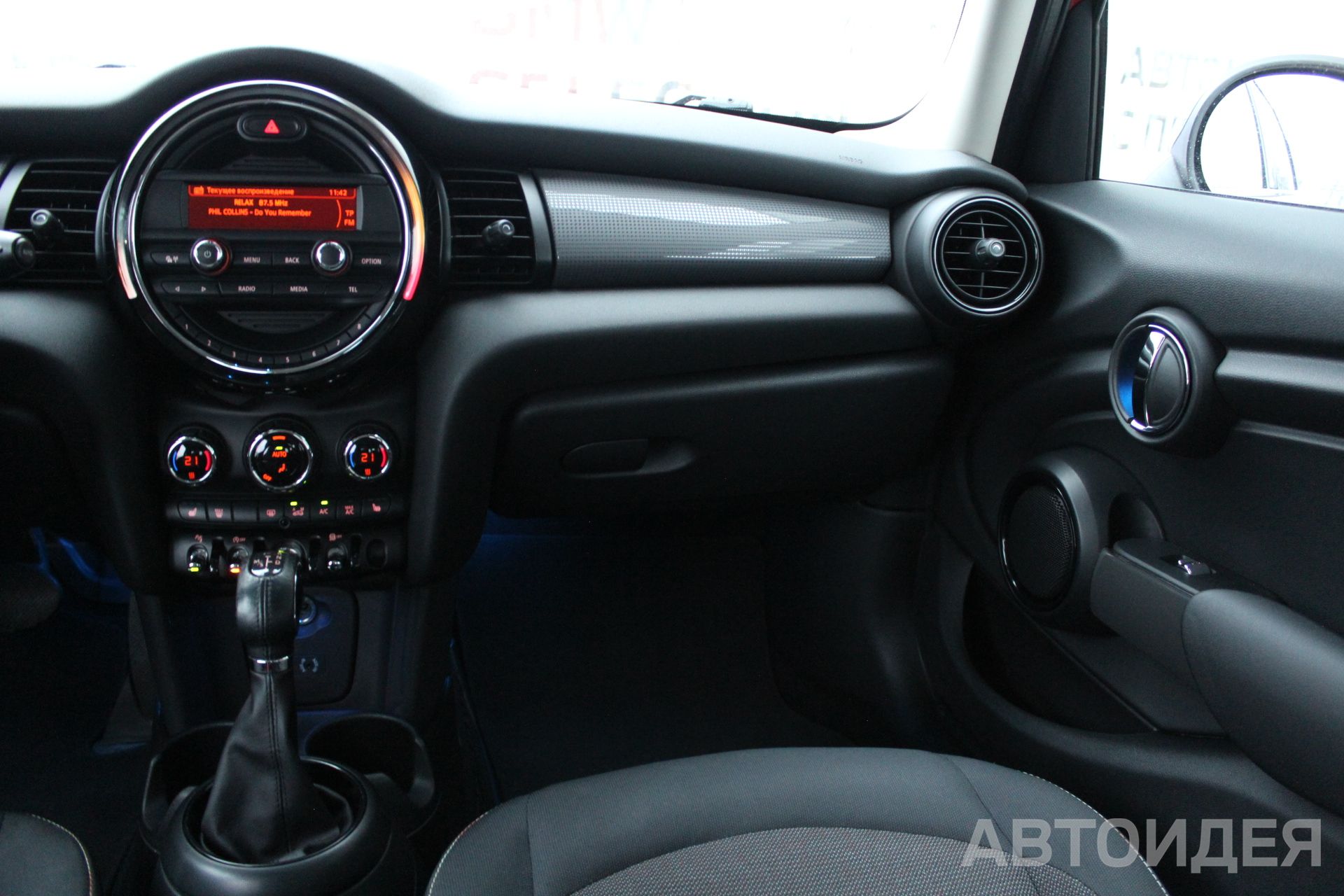 MINI Cooper 5 door фото 8