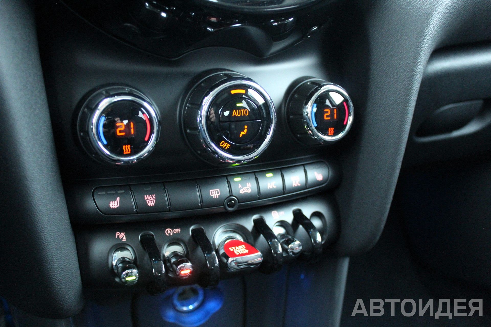 MINI Cooper 5 door фото 12