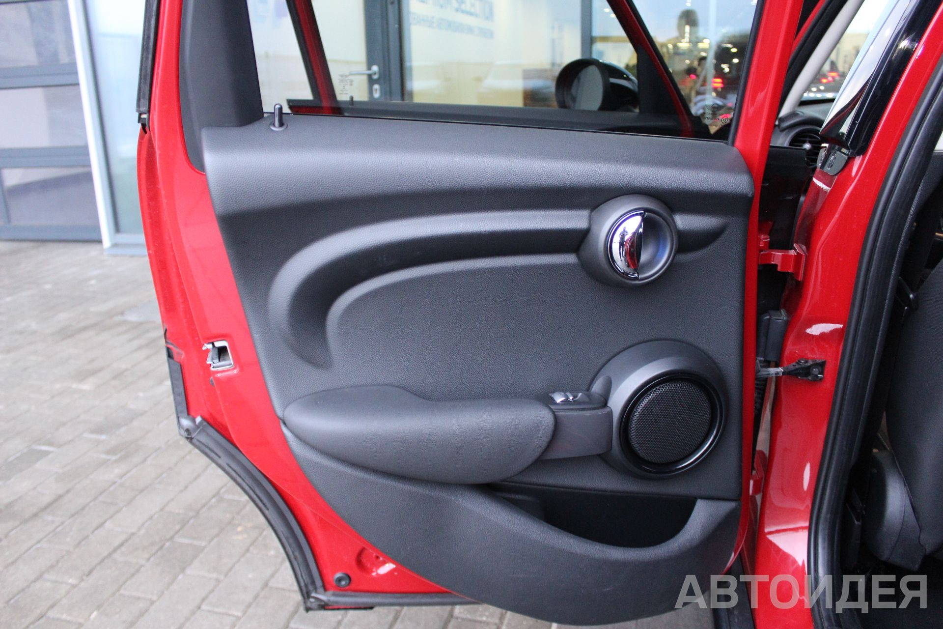 MINI Cooper 5 door фото 14