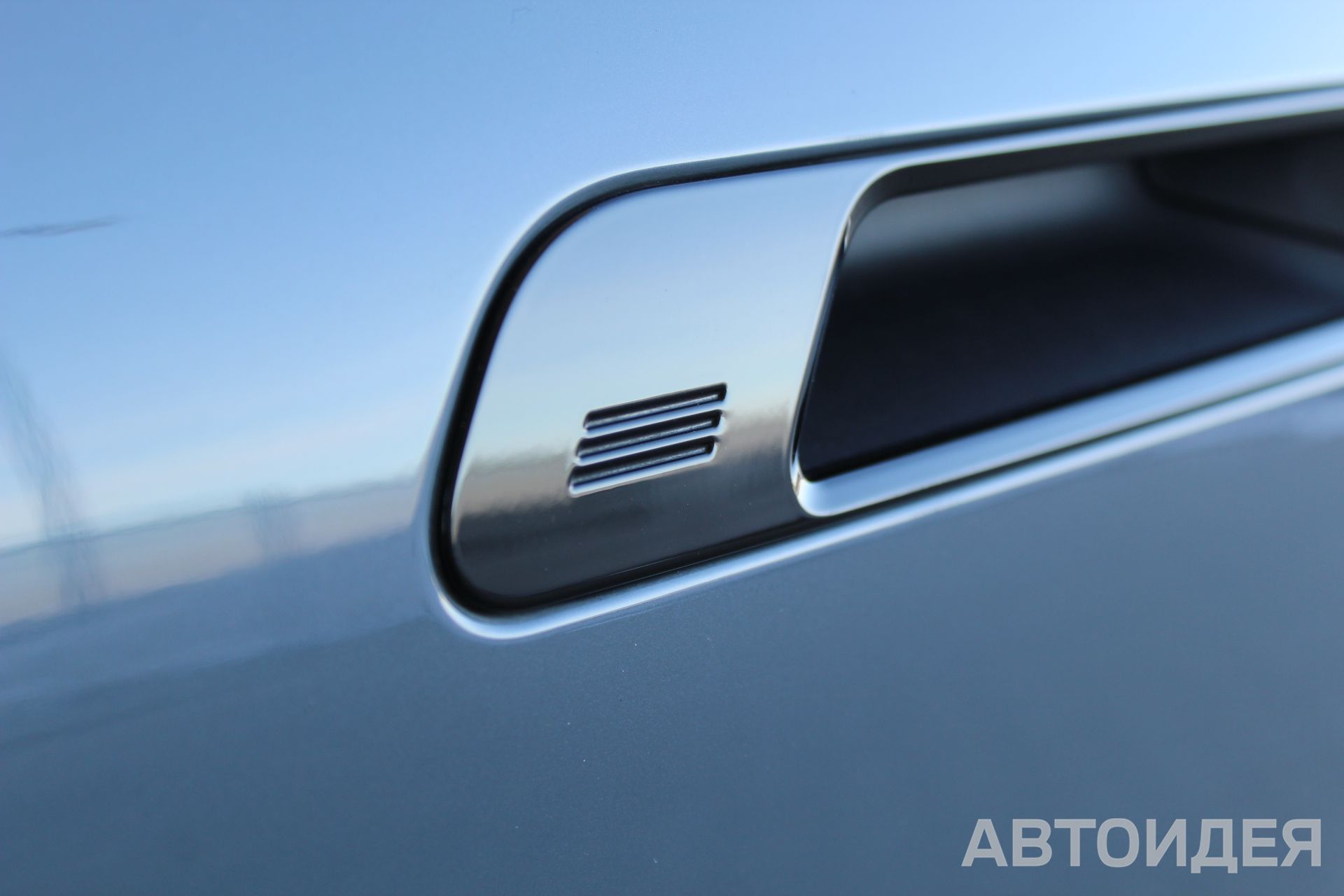 BMW i iX xDrive50 фото 21