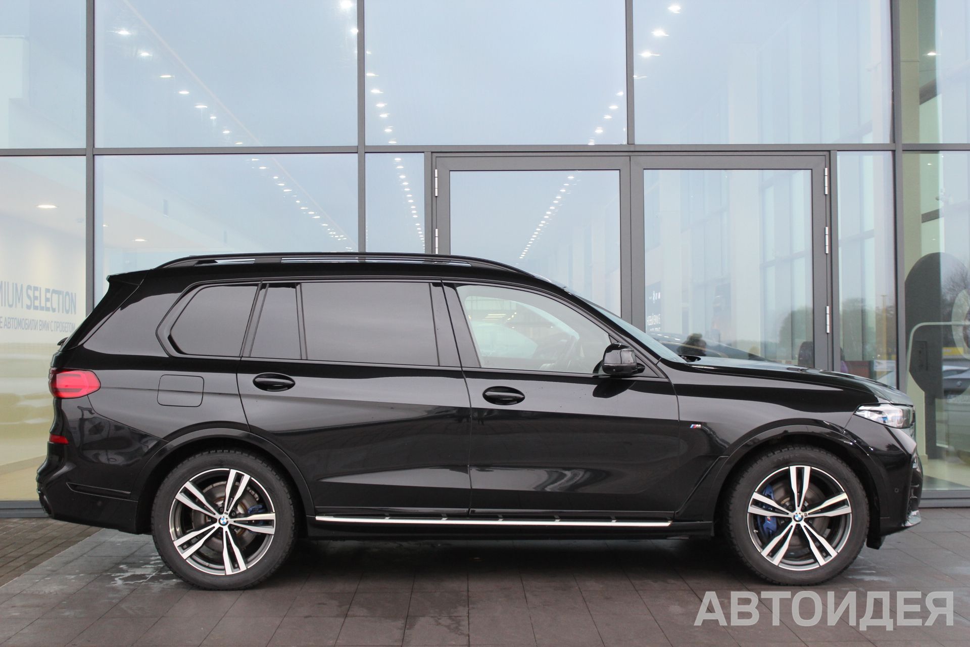 BMW X7 M50d фото 2