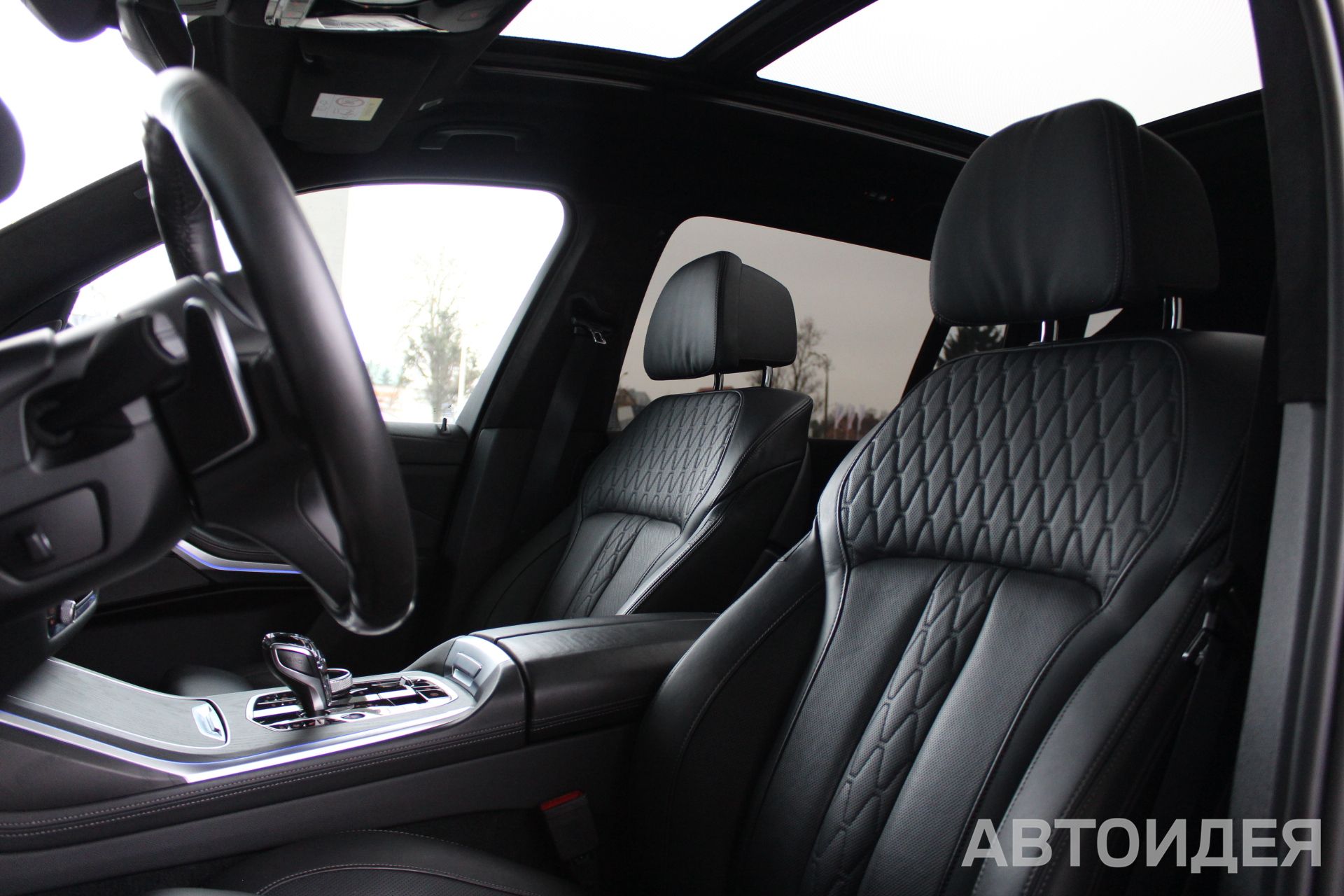 BMW X7 M50d фото 8