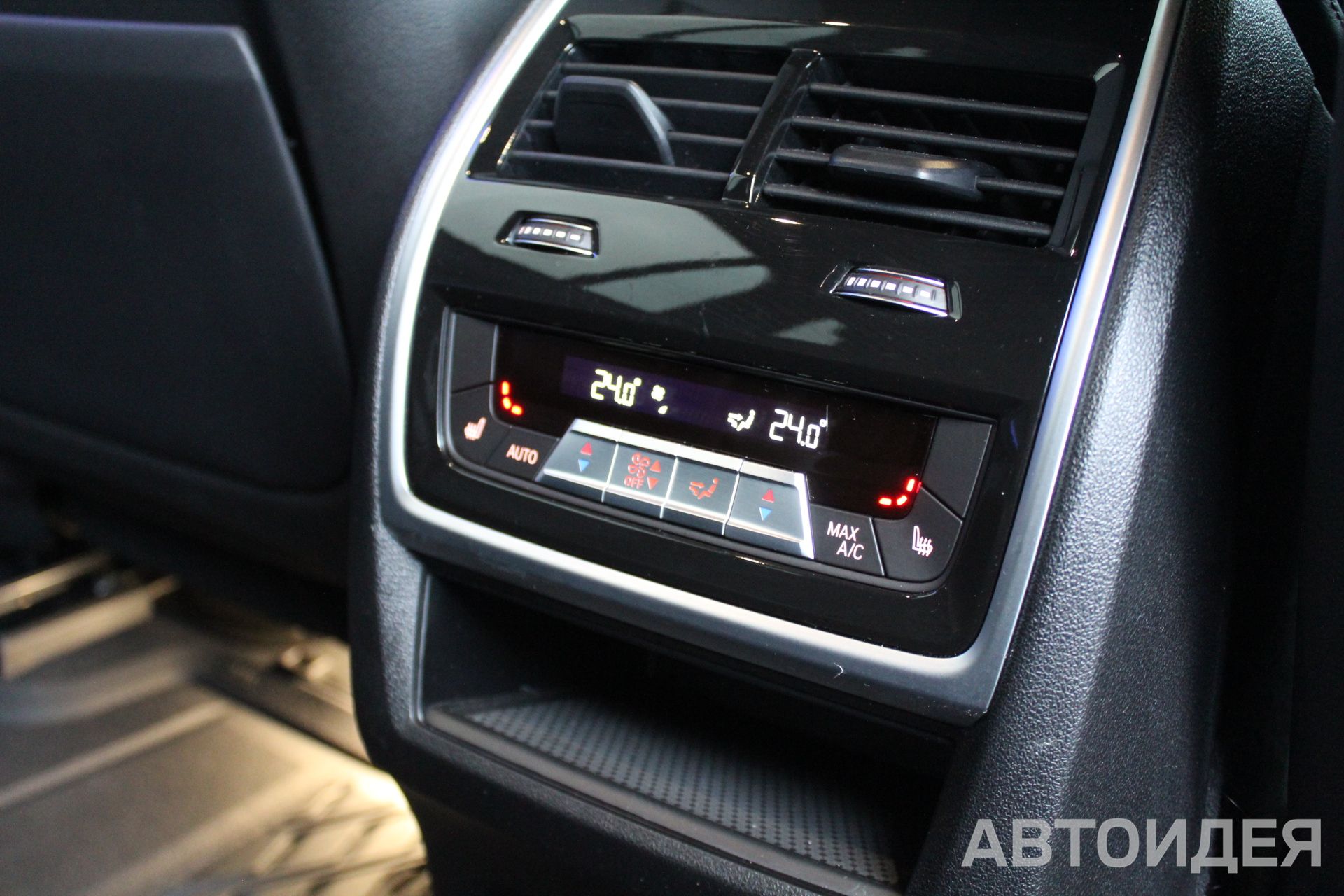 BMW X7 M50d фото 10