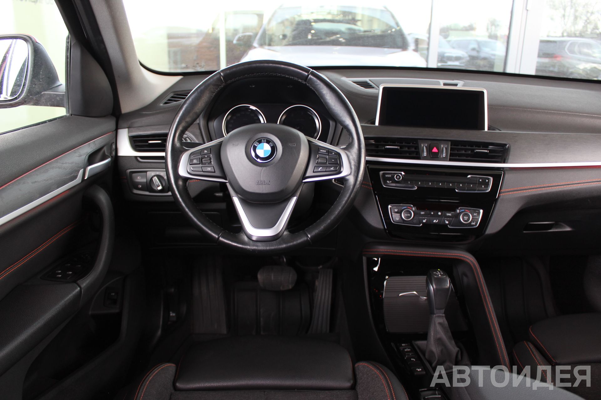 BMW X1 xDrive18d фото 7