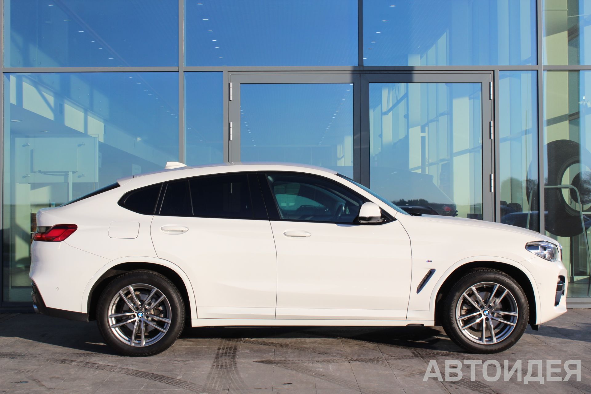 BMW X4 xDrive20d фото 2
