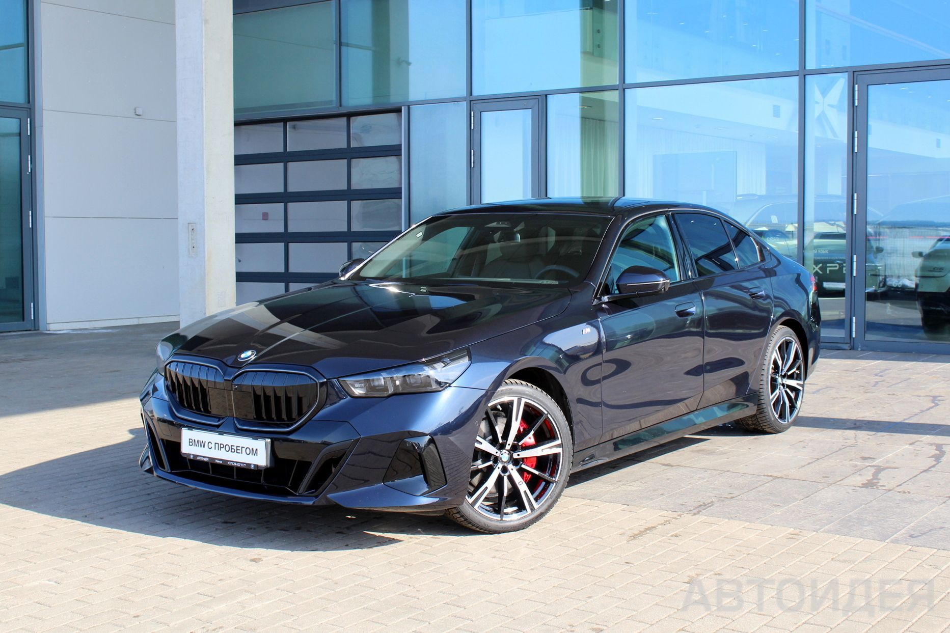BMW 530i xDrive Sedan Черный Карбон металлик
