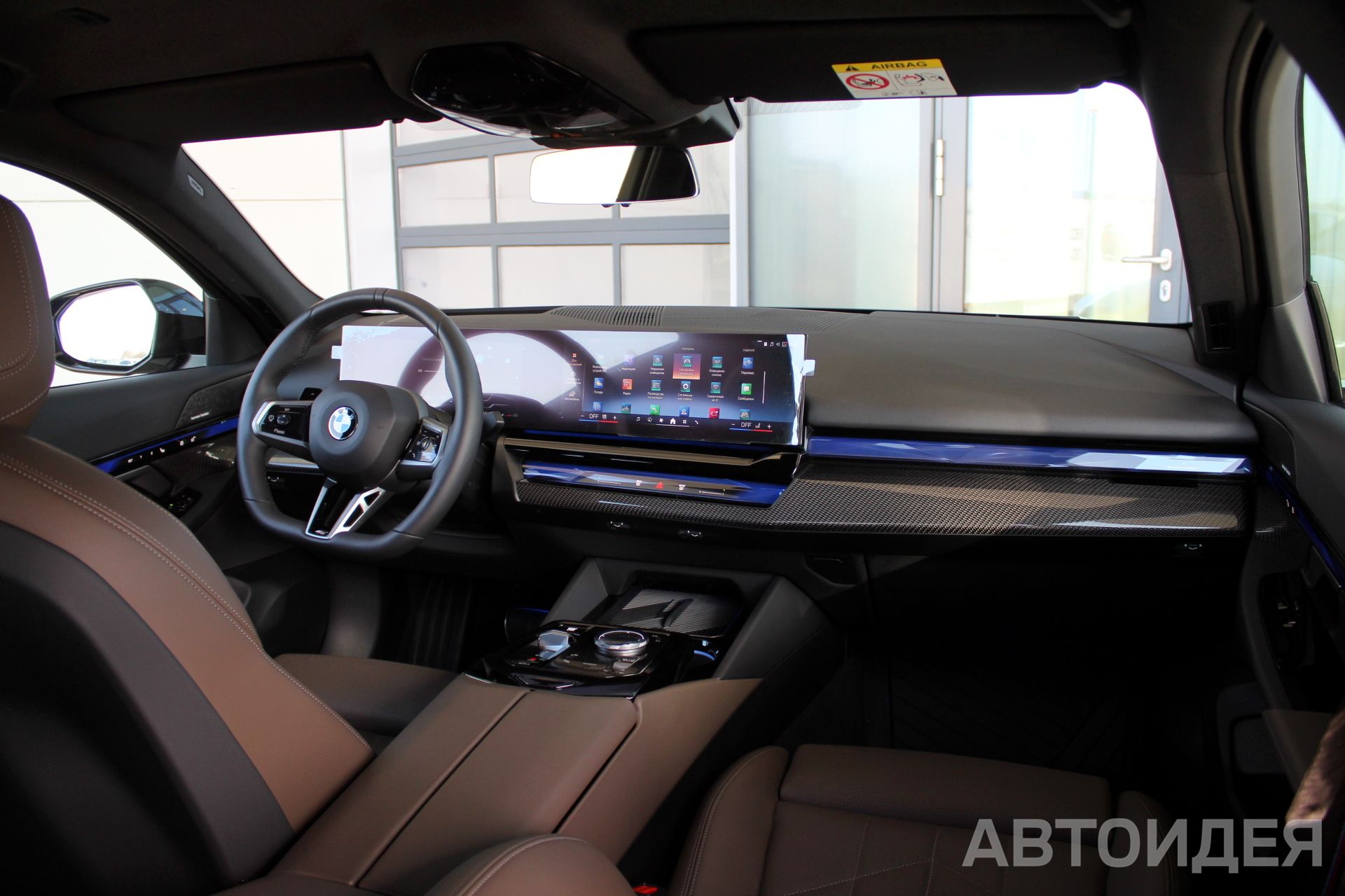 BMW 530i xDrive Sedan Черный Карбон металлик фото 7
