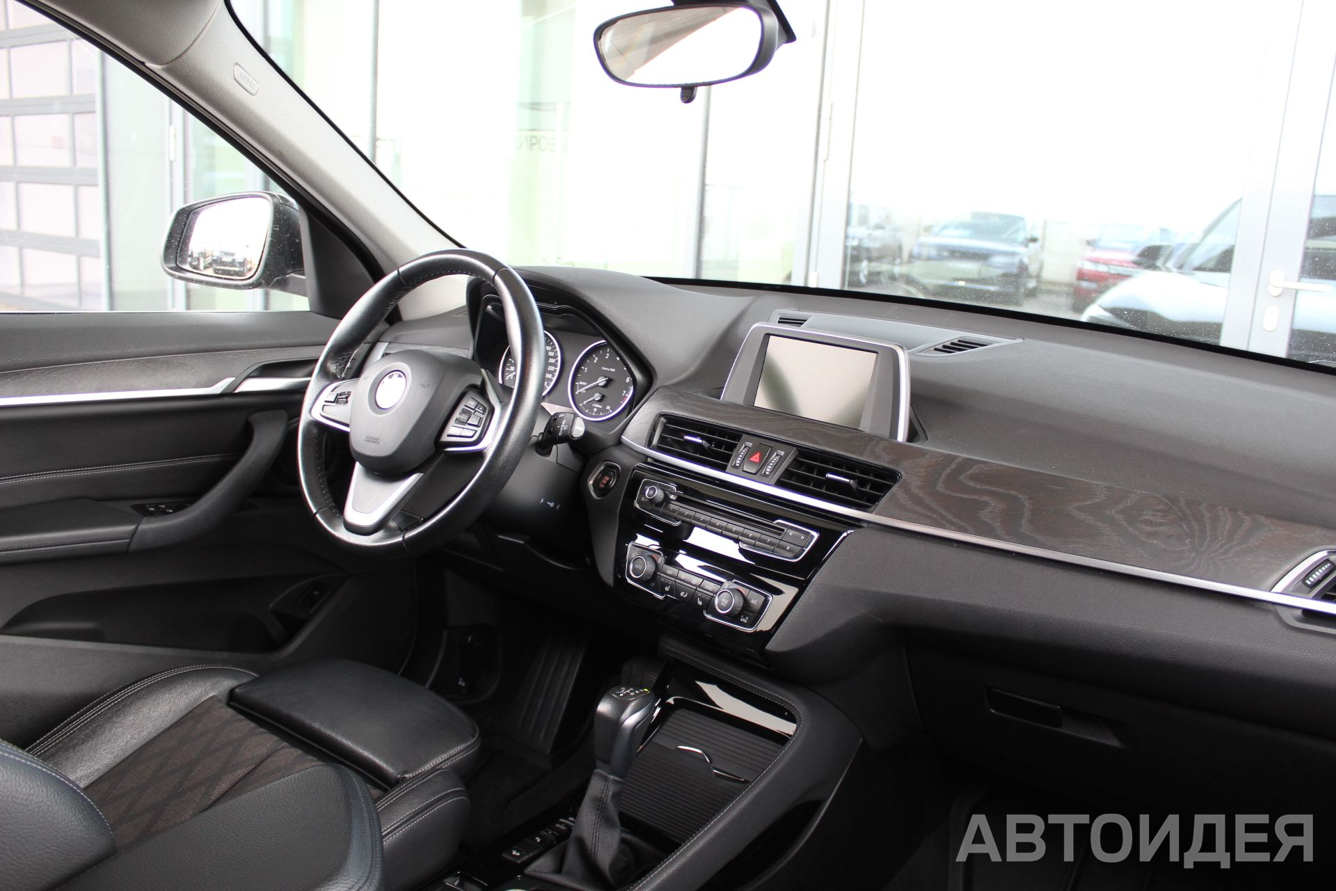 BMW X1 xDrive20i фото 5