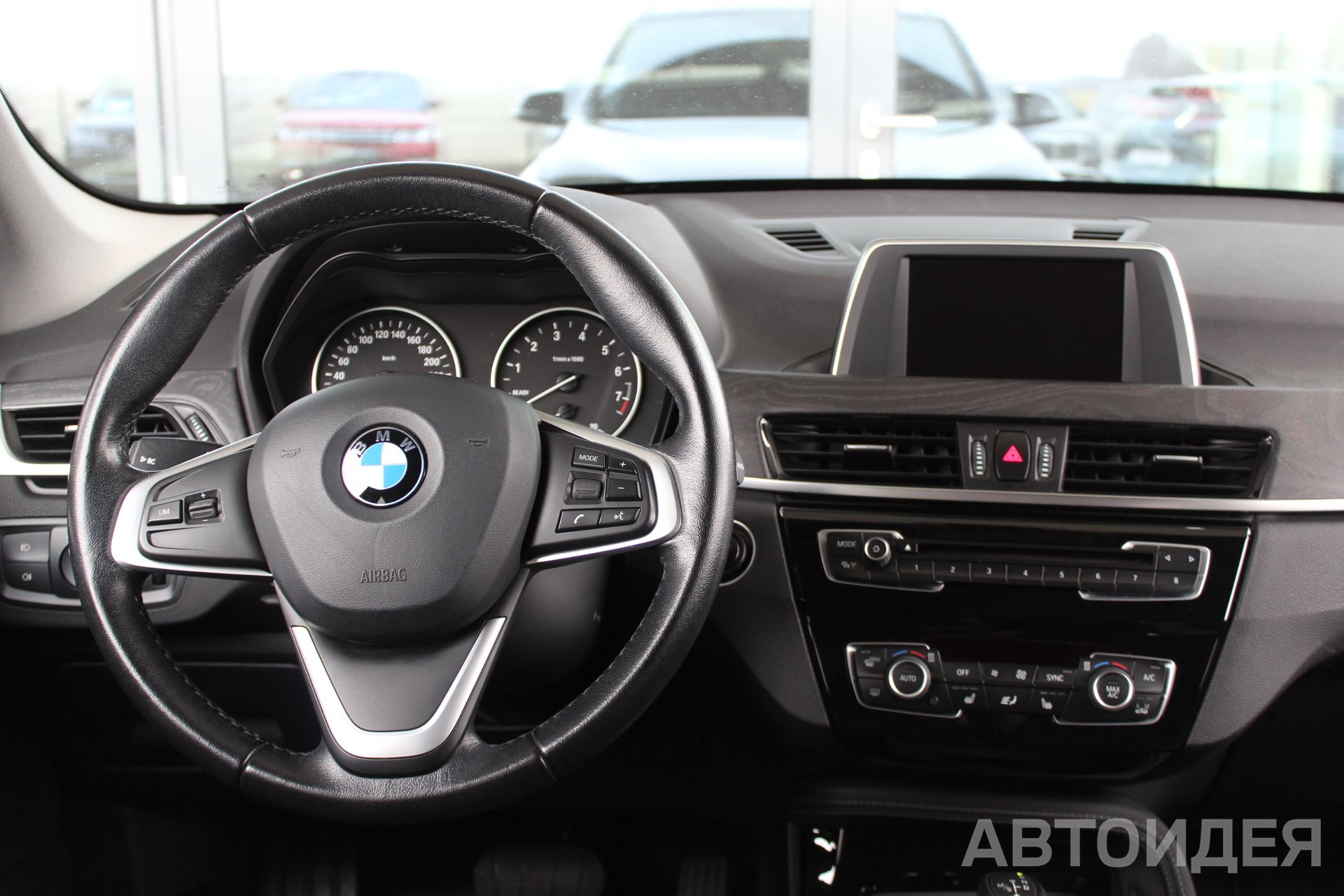 BMW X1 xDrive20i фото 7