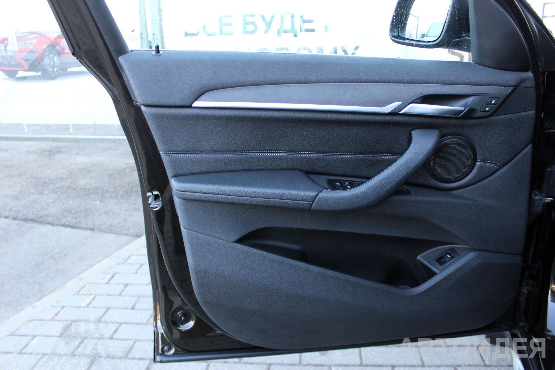 BMW X1 xDrive20i фото 11