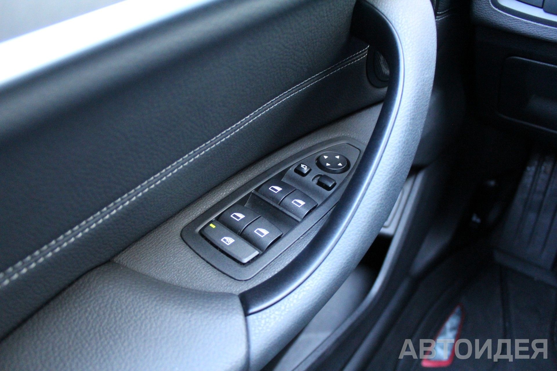 BMW X1 xDrive20i фото 13