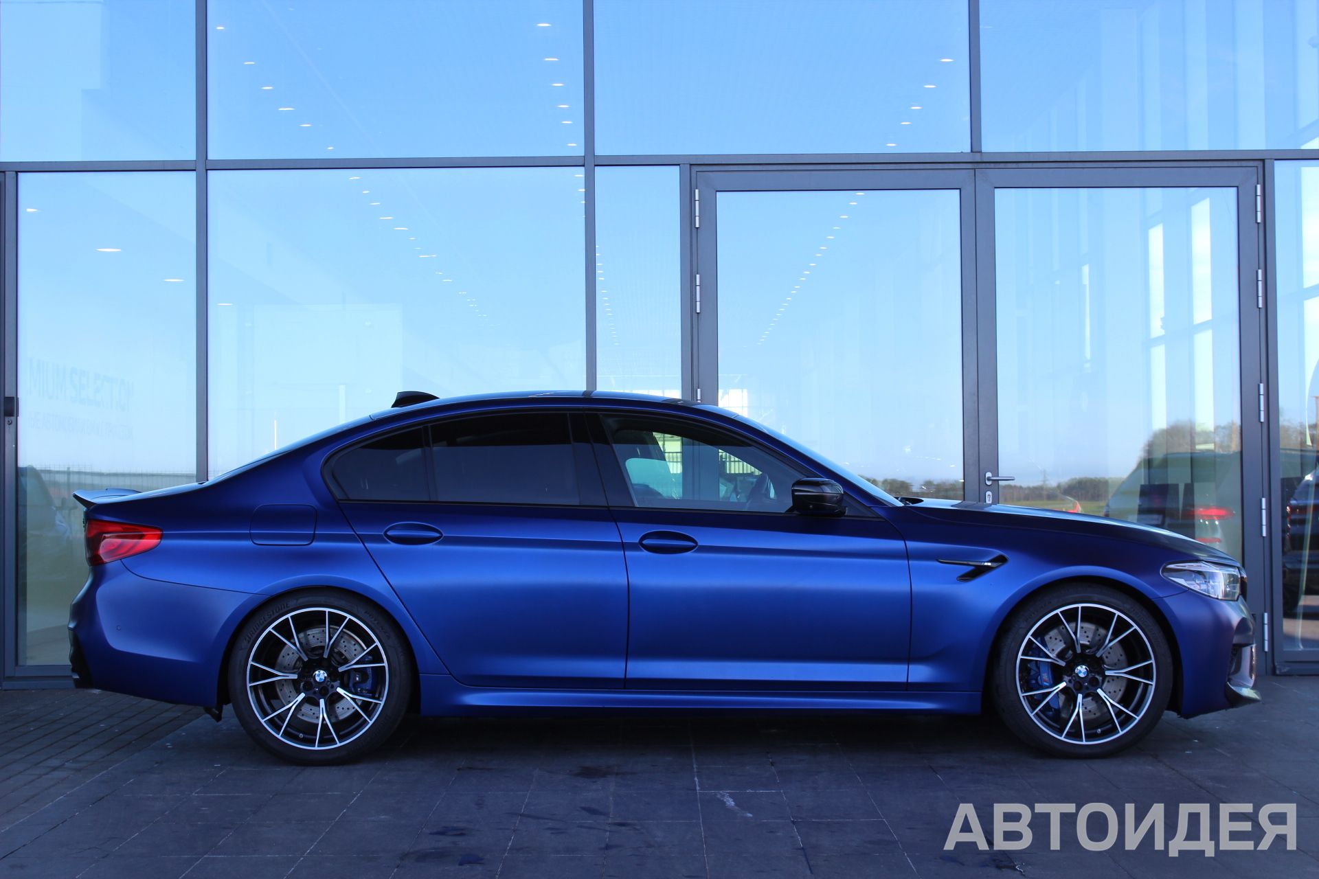 BMW M5 Sedan фото 2