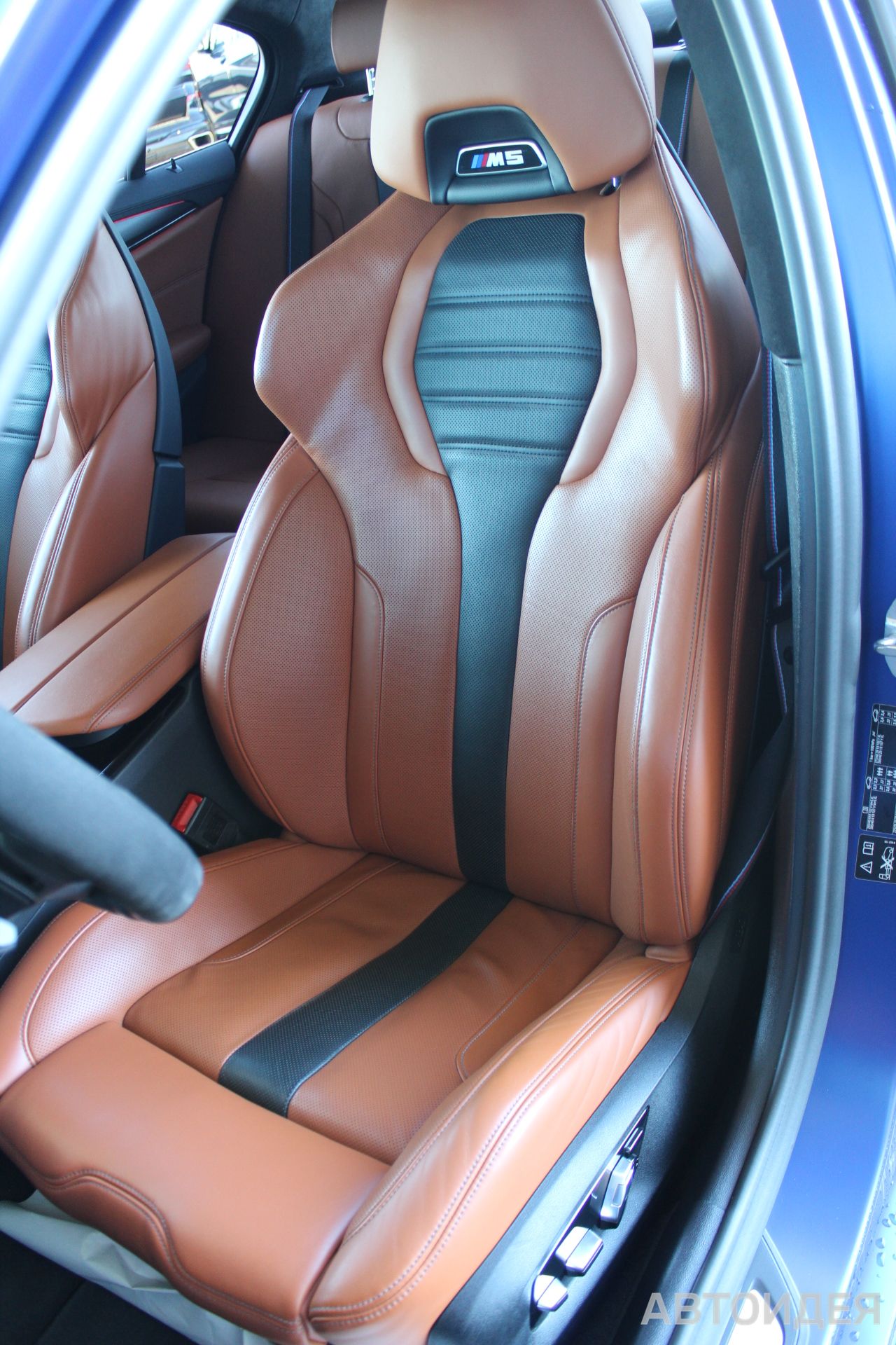 BMW M5 Sedan фото 8