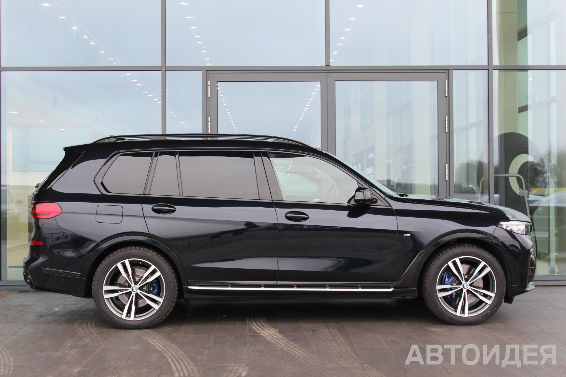 BMW X7 xDrive40i фото 2