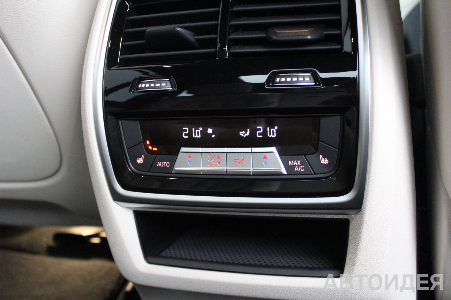 BMW X7 xDrive40i фото 11